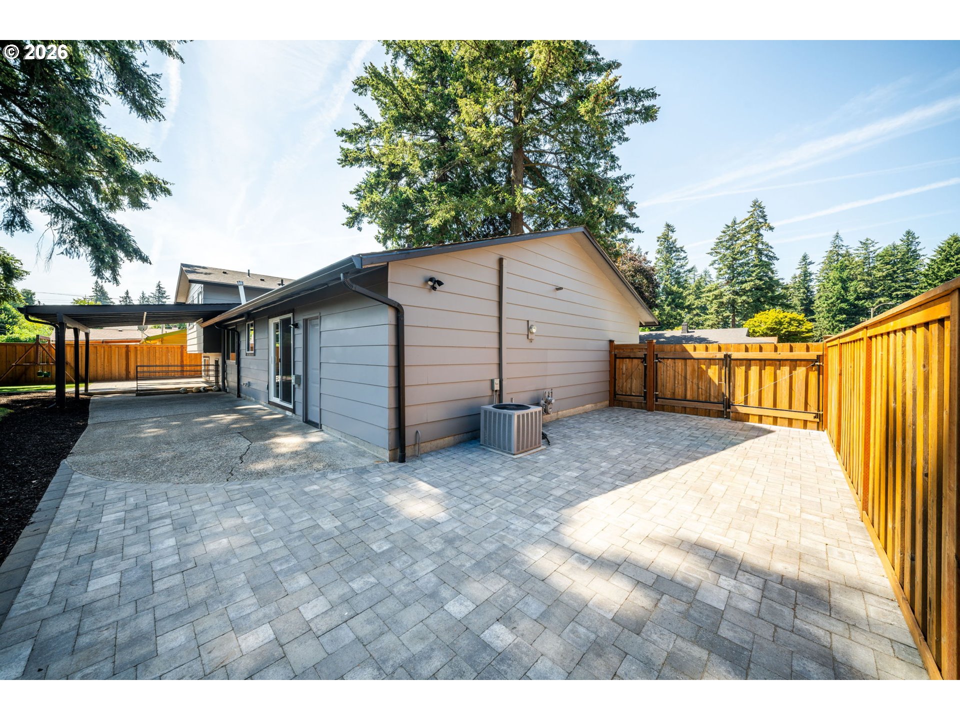 712 NE 195TH AVE