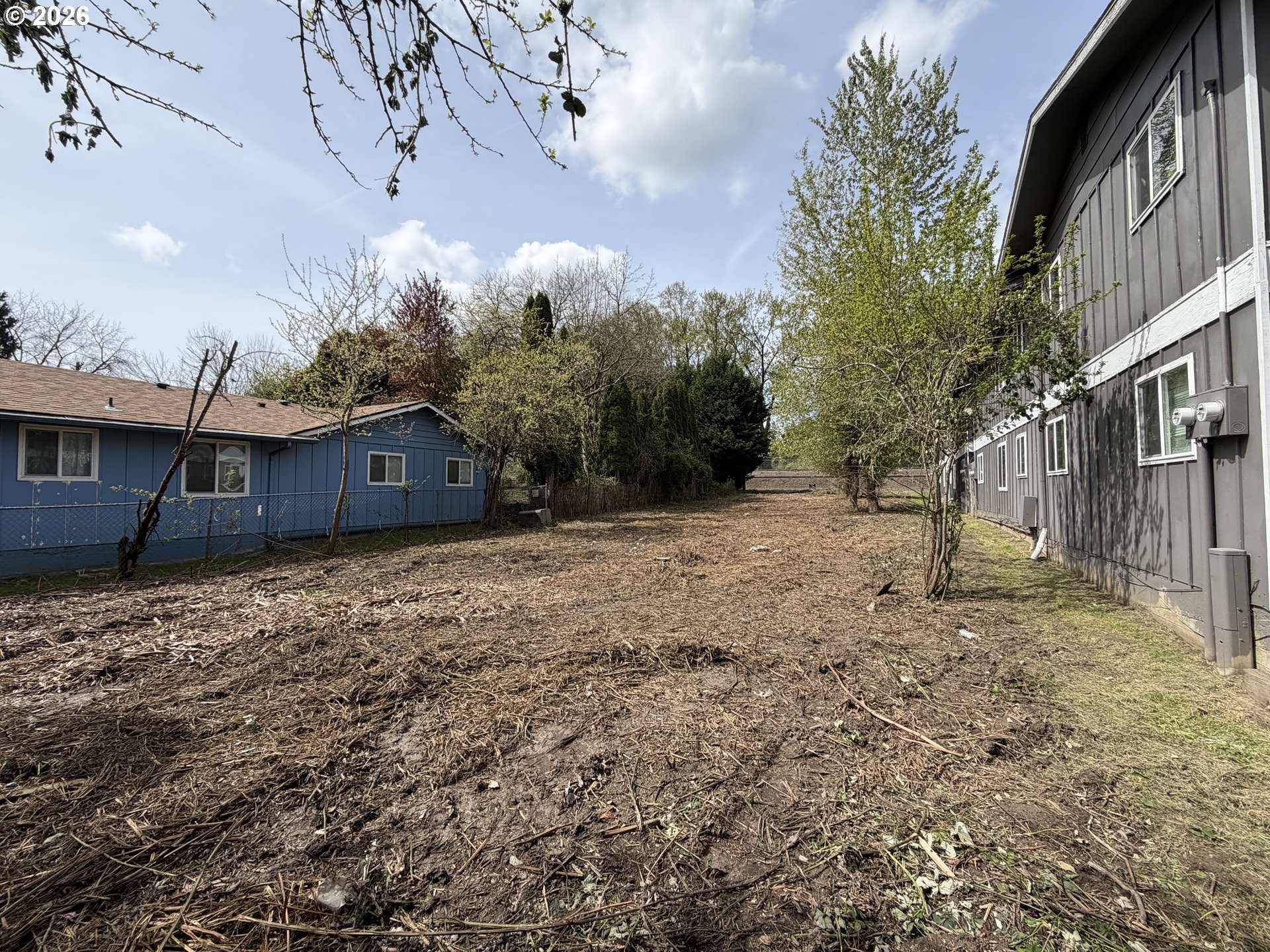 1106 WOOD AVE