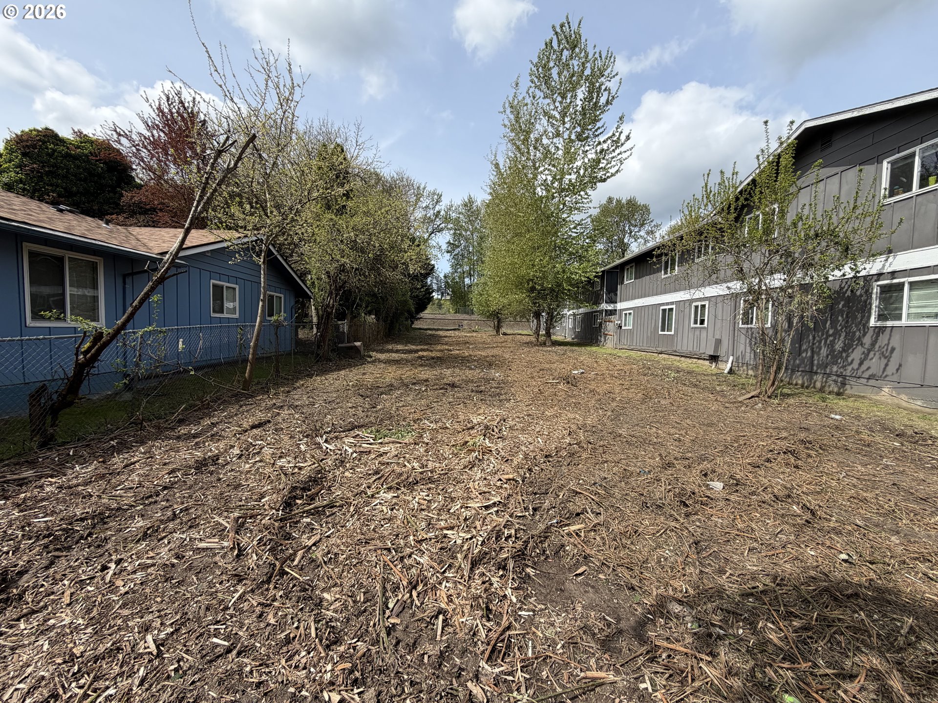 1106 WOOD AVE