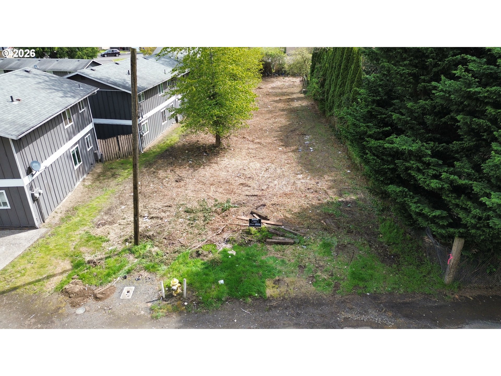 1106 WOOD AVE