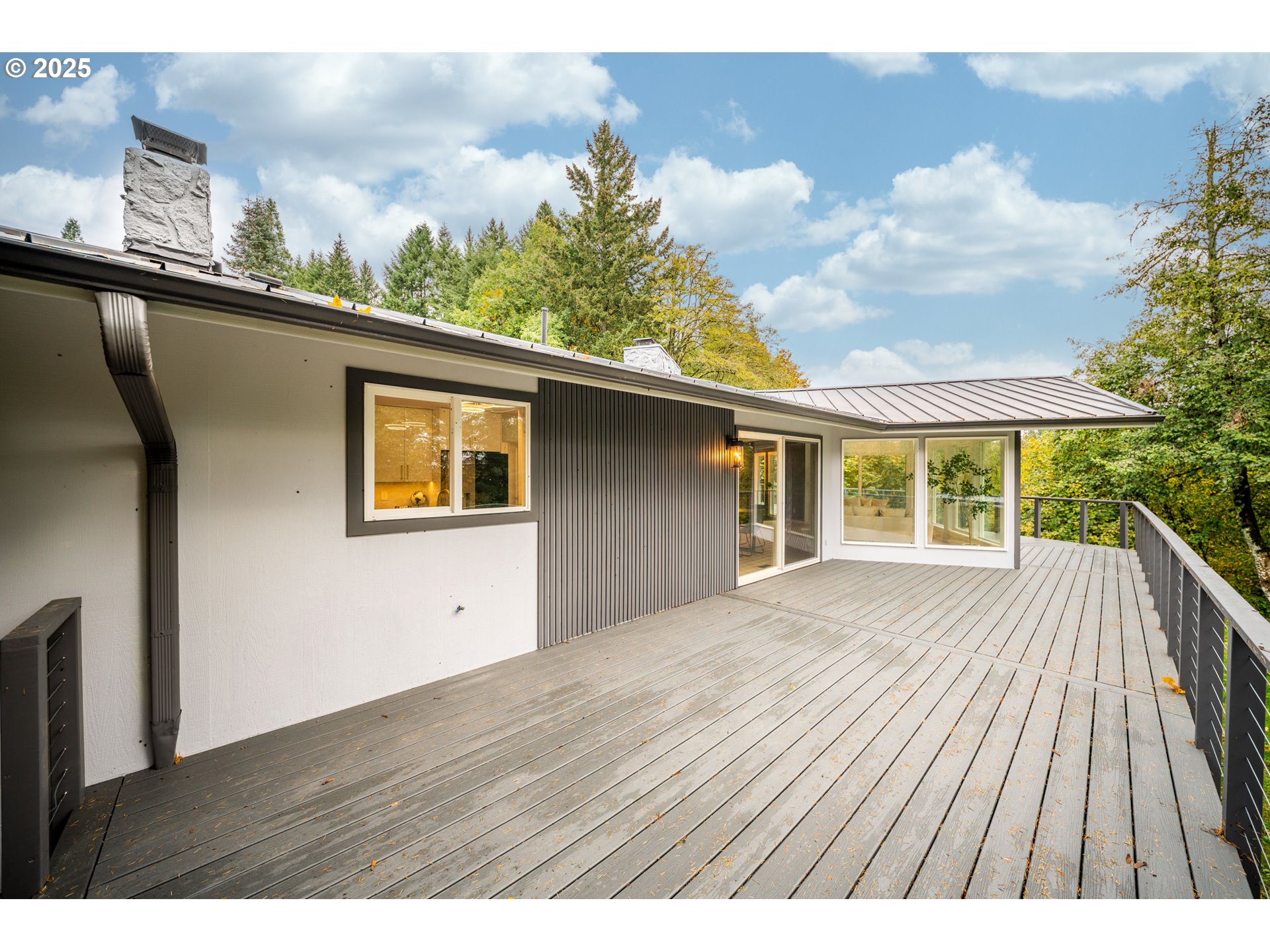 42600 E LARCH MOUNTAIN RD