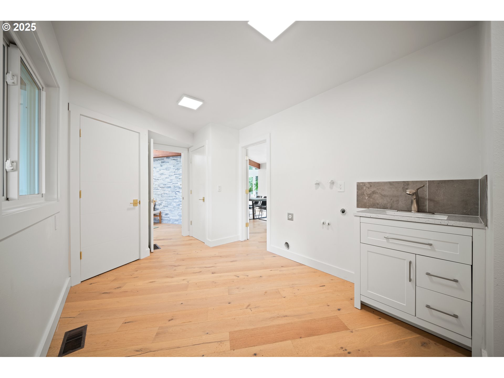 42600 E LARCH MOUNTAIN RD