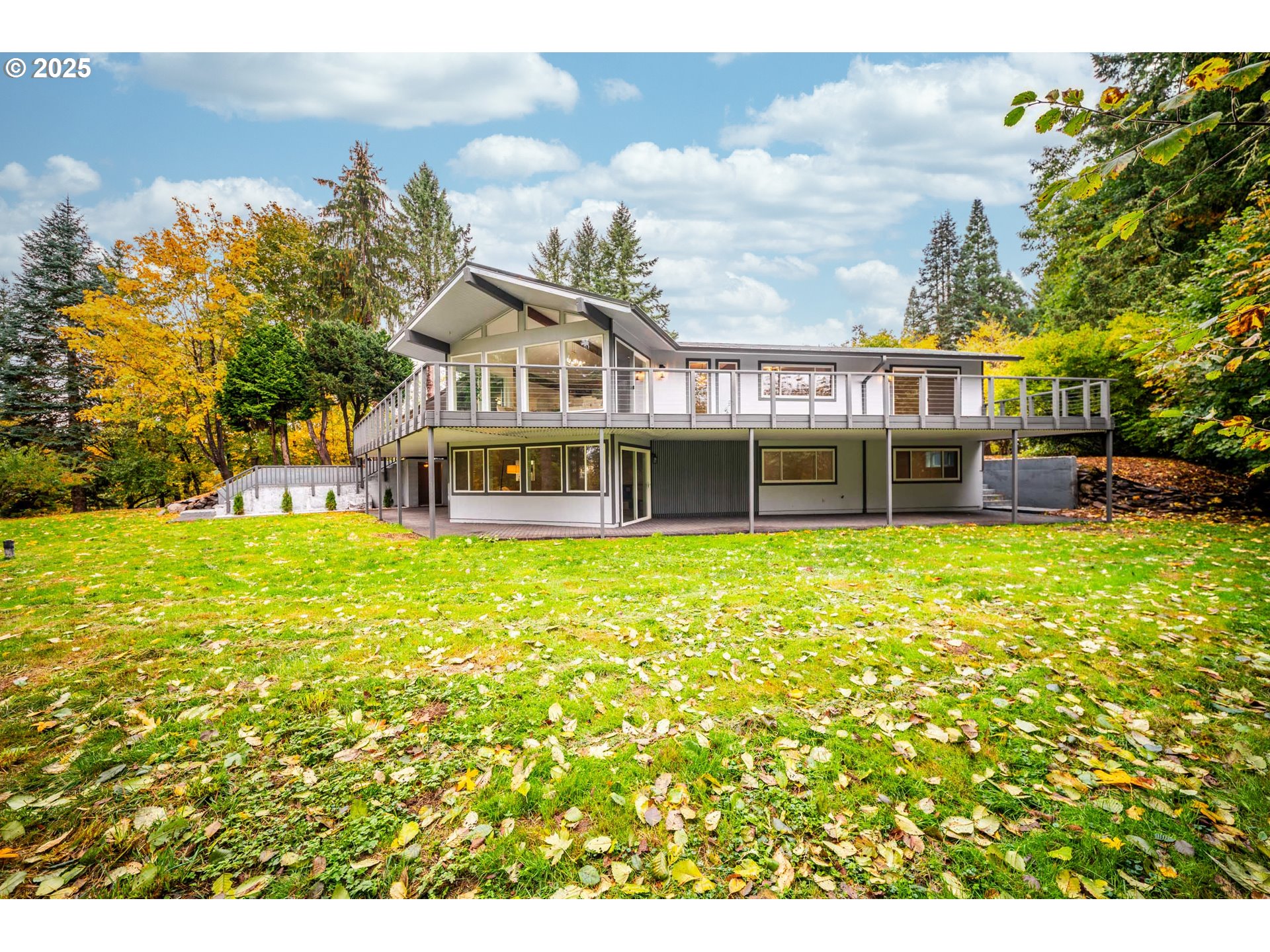 42600 E LARCH MOUNTAIN RD