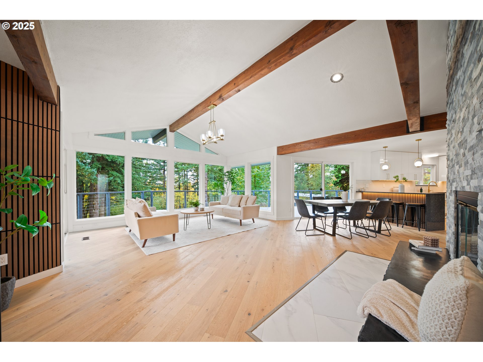 42600 E LARCH MOUNTAIN RD