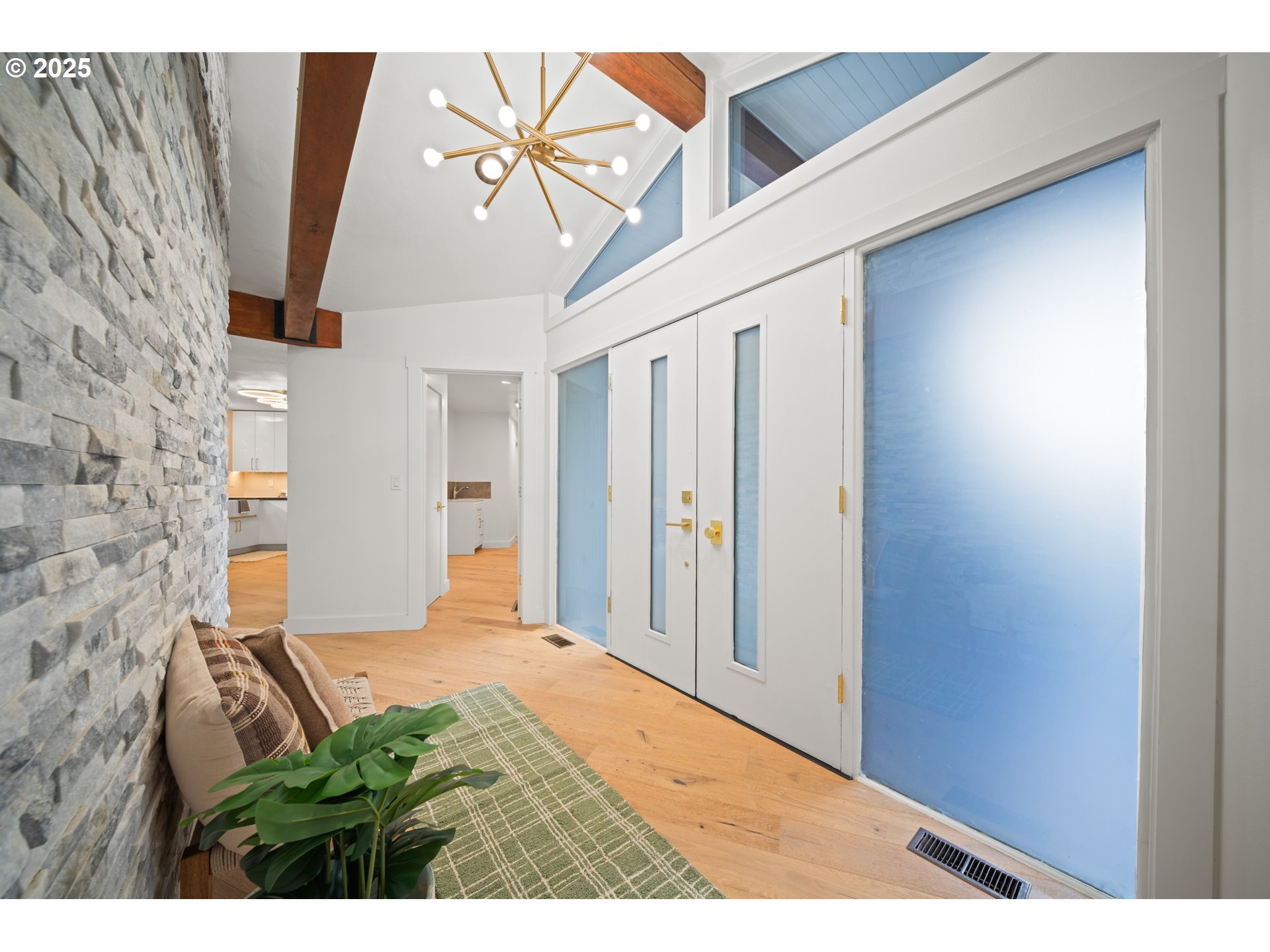 42600 E LARCH MOUNTAIN RD