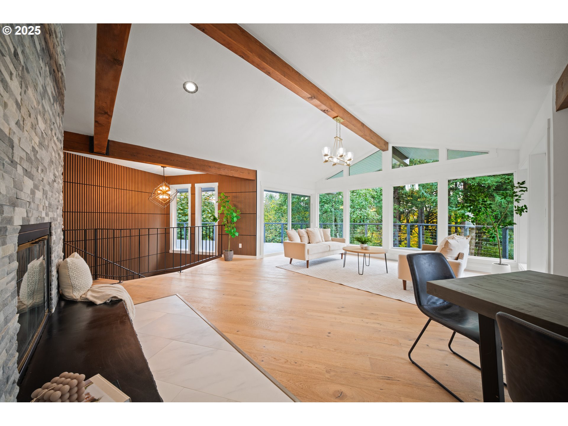 42600 E LARCH MOUNTAIN RD