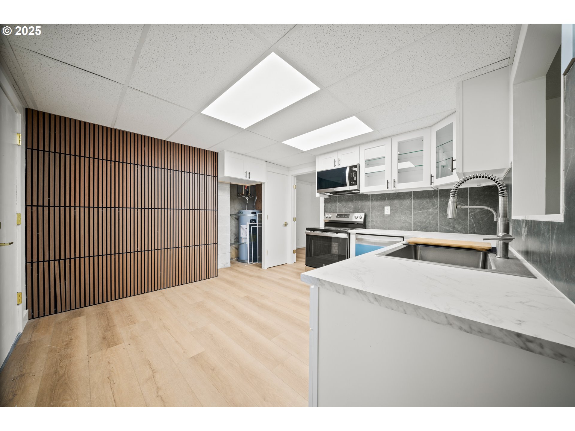 42600 E LARCH MOUNTAIN RD