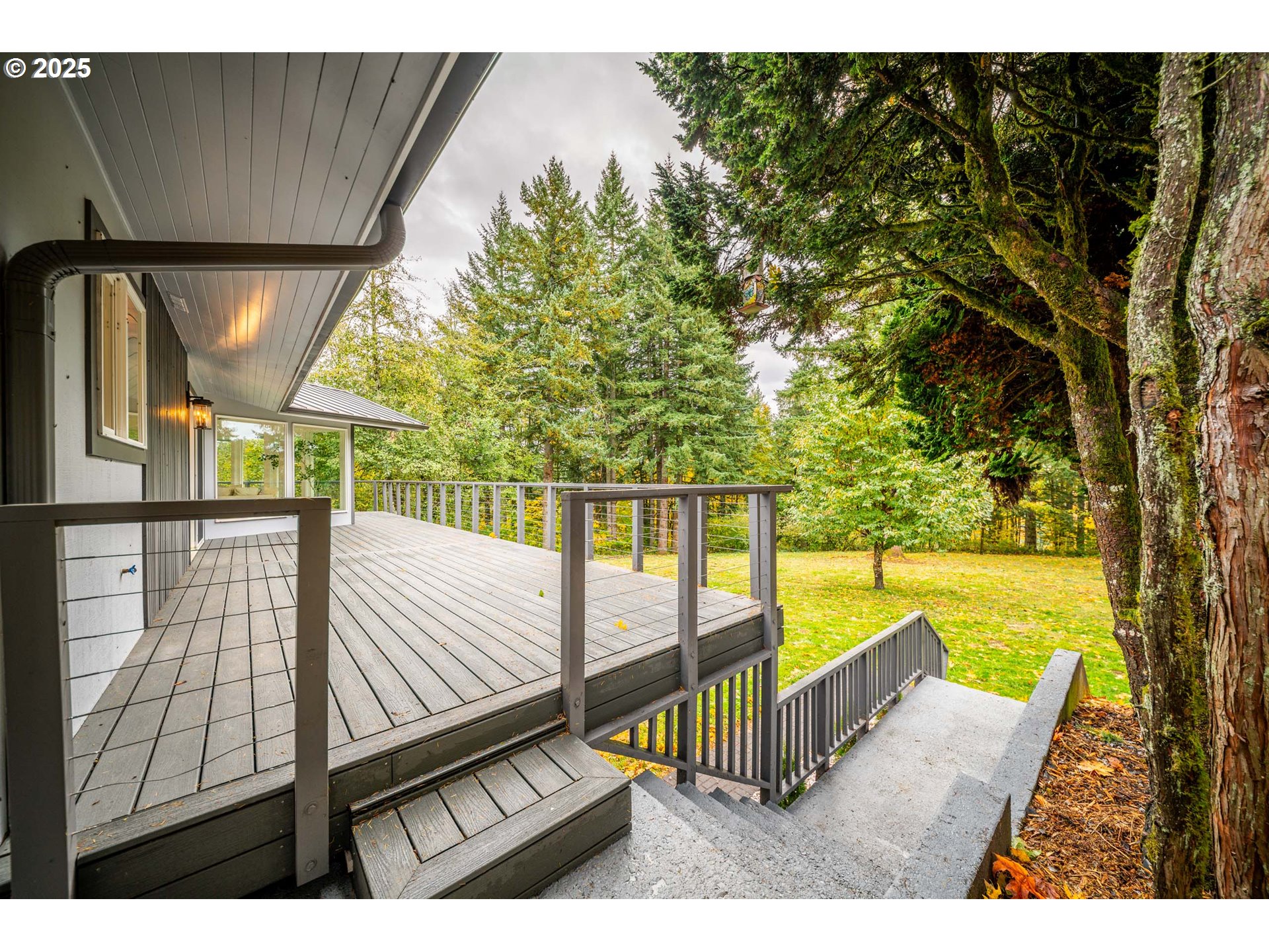 42600 E LARCH MOUNTAIN RD