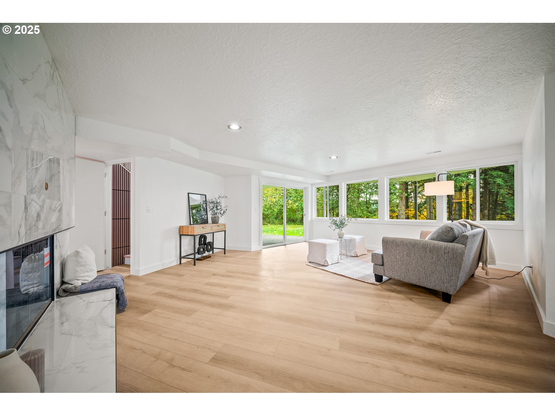 42600 E LARCH MOUNTAIN RD