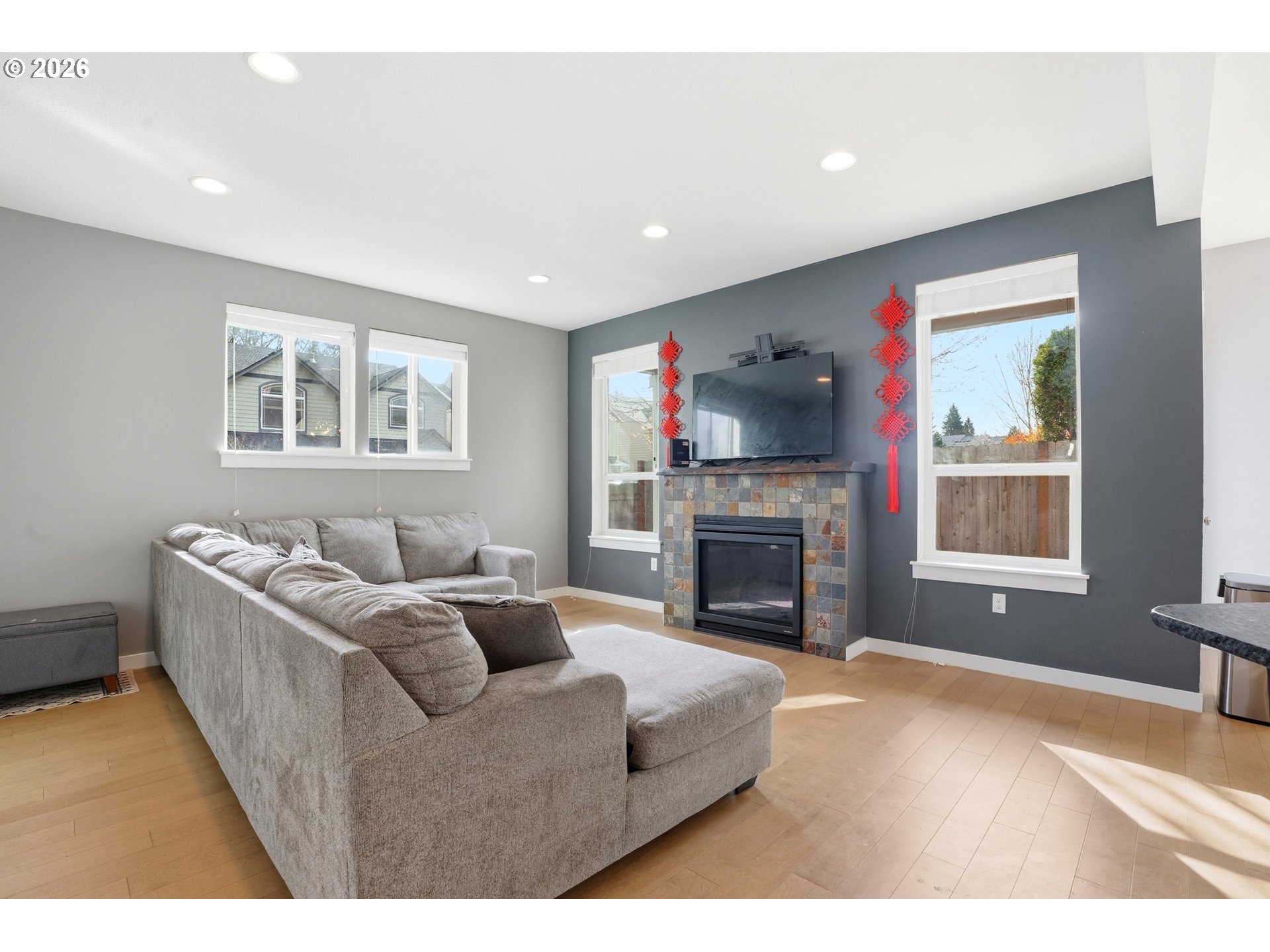 2809 NE 100TH ST