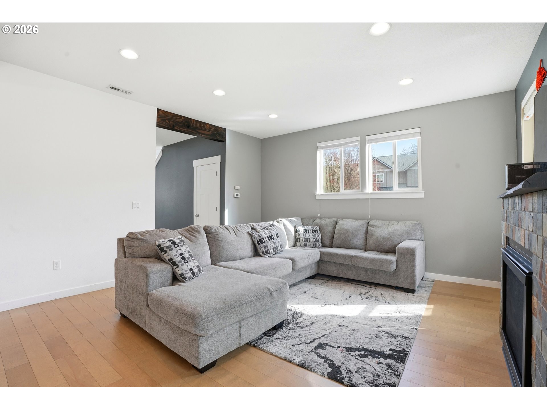 2809 NE 100TH ST