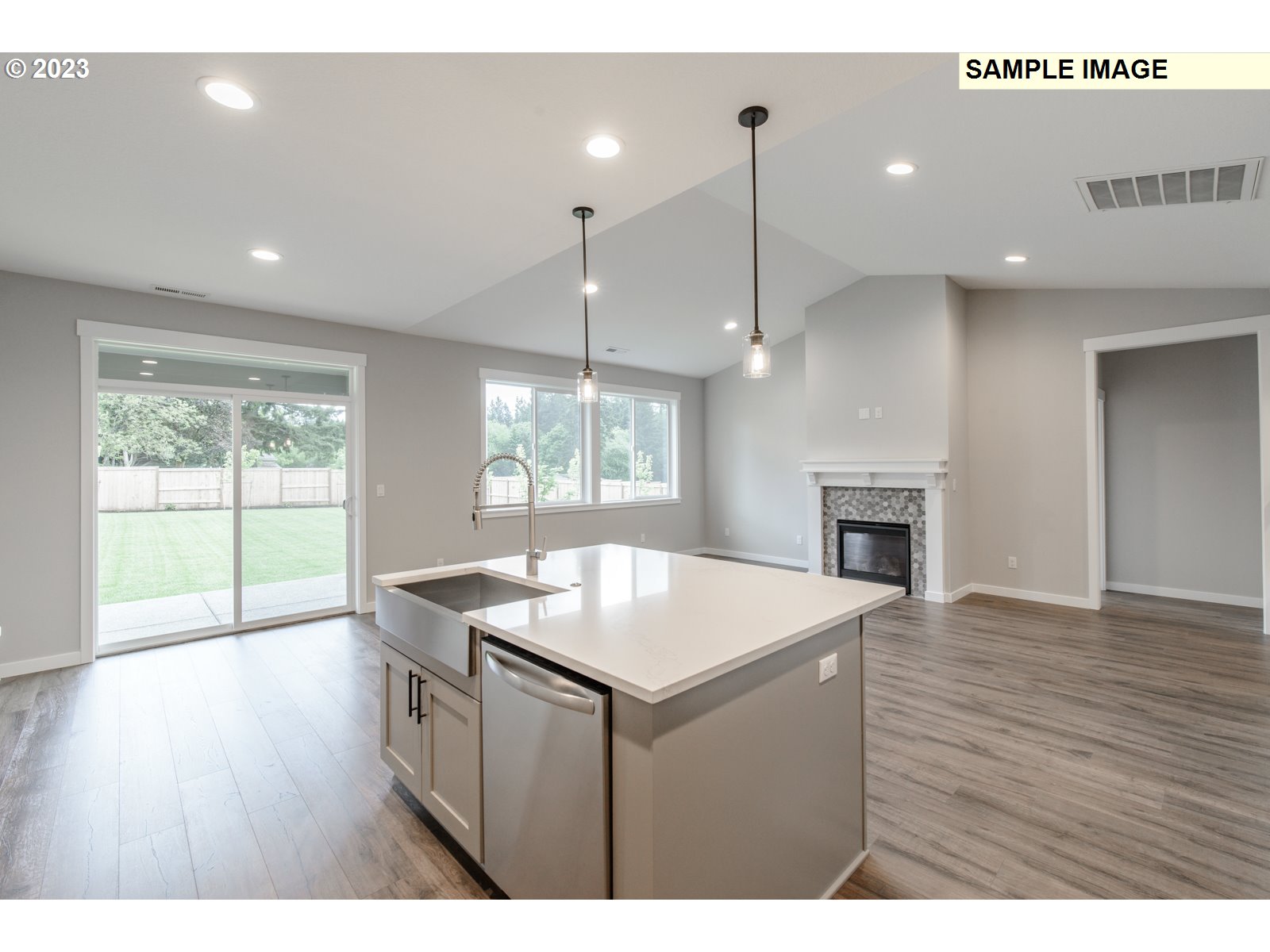 16628 SE Odell Lake LN 704