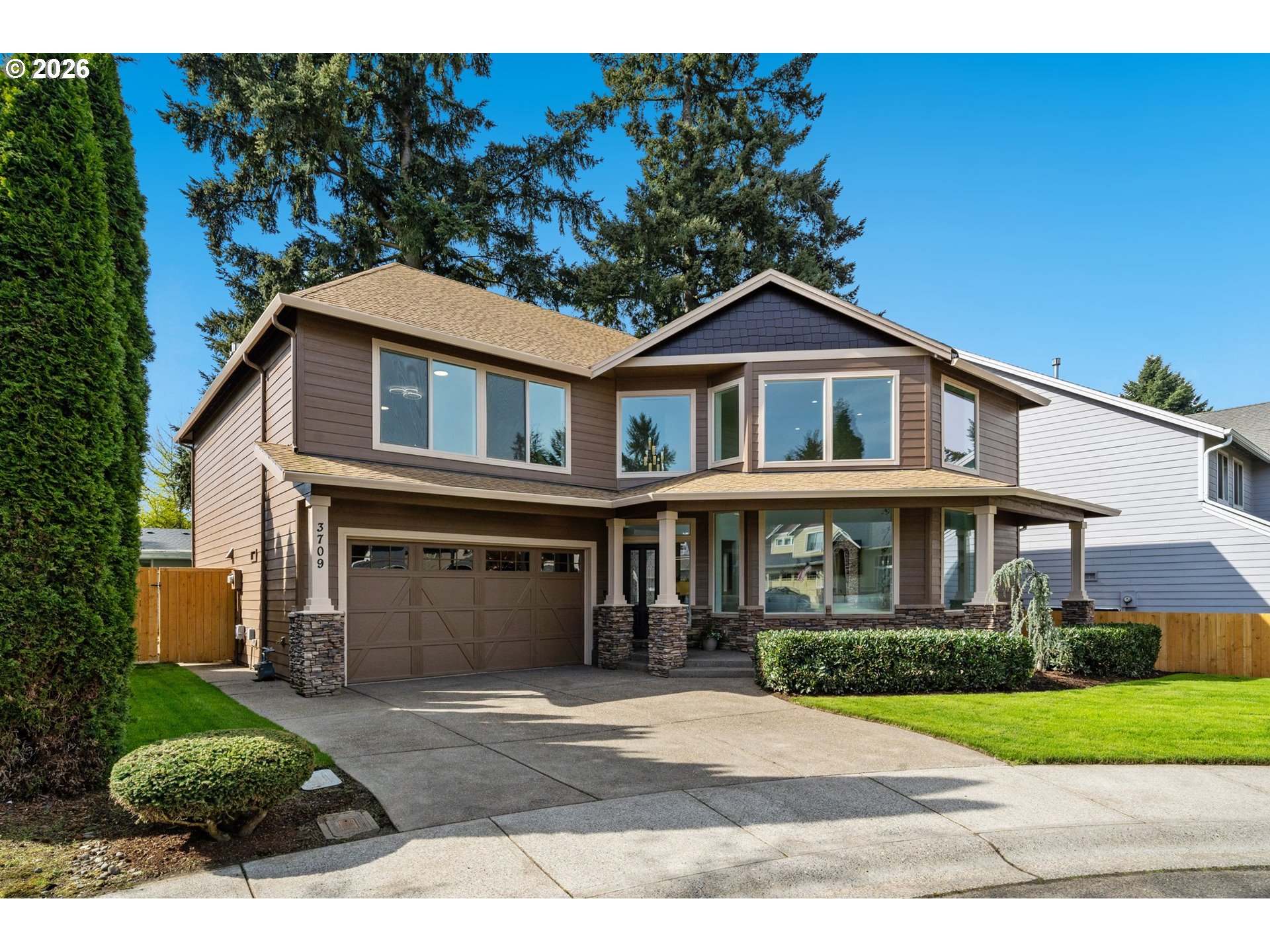 3709 NE 104TH CIR
