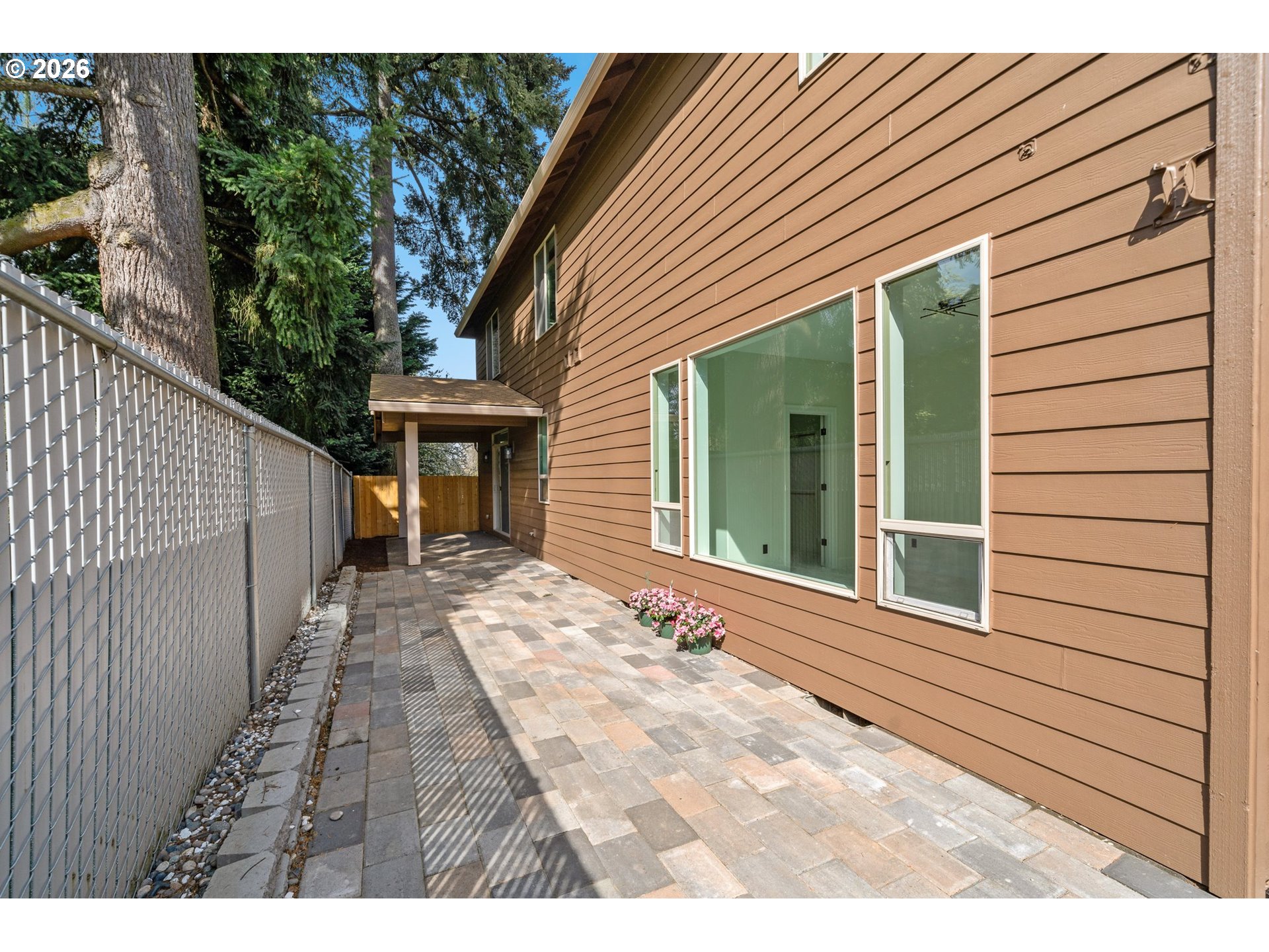 3709 NE 104TH CIR