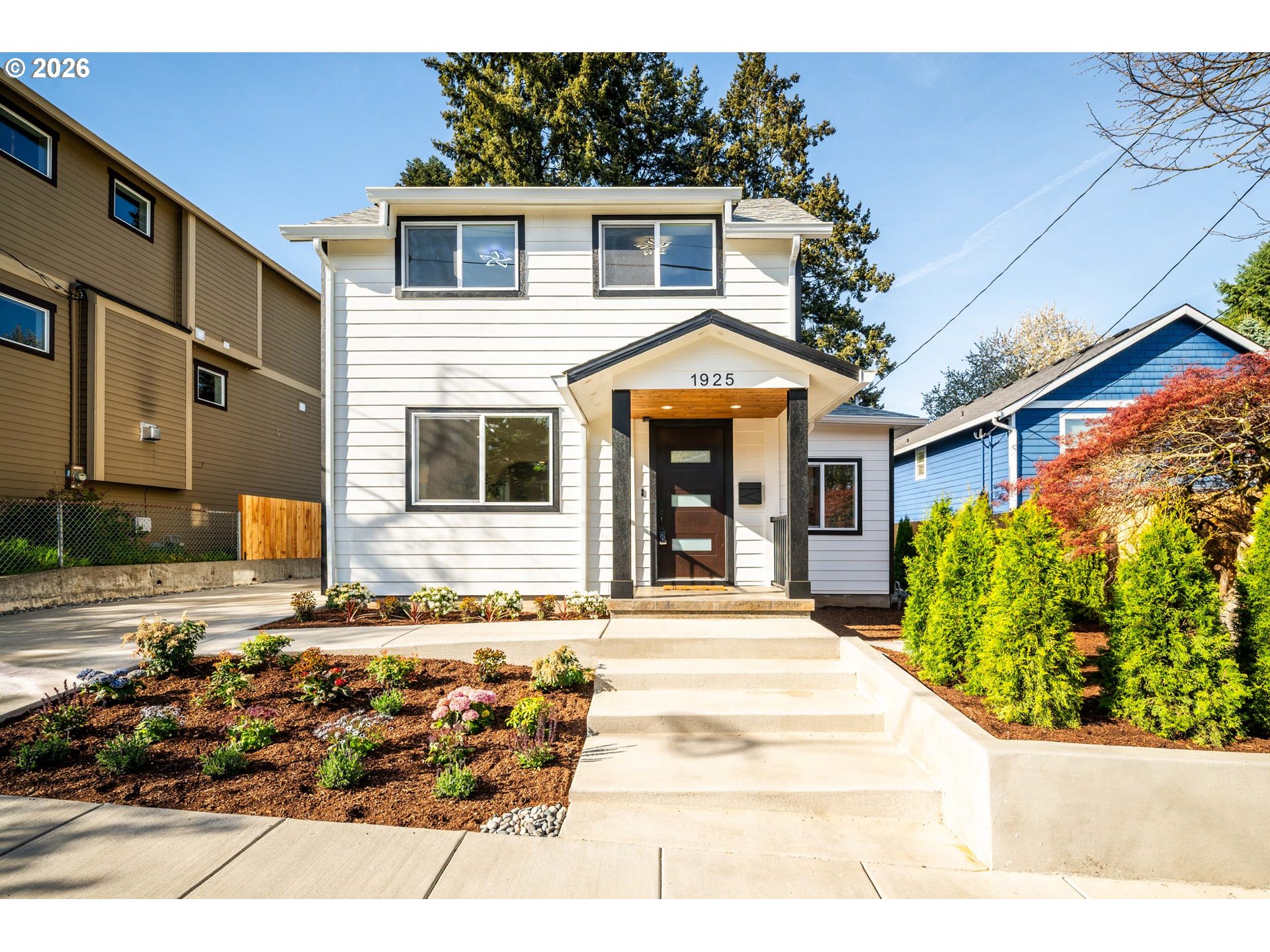 1925 SE SHERRETT ST