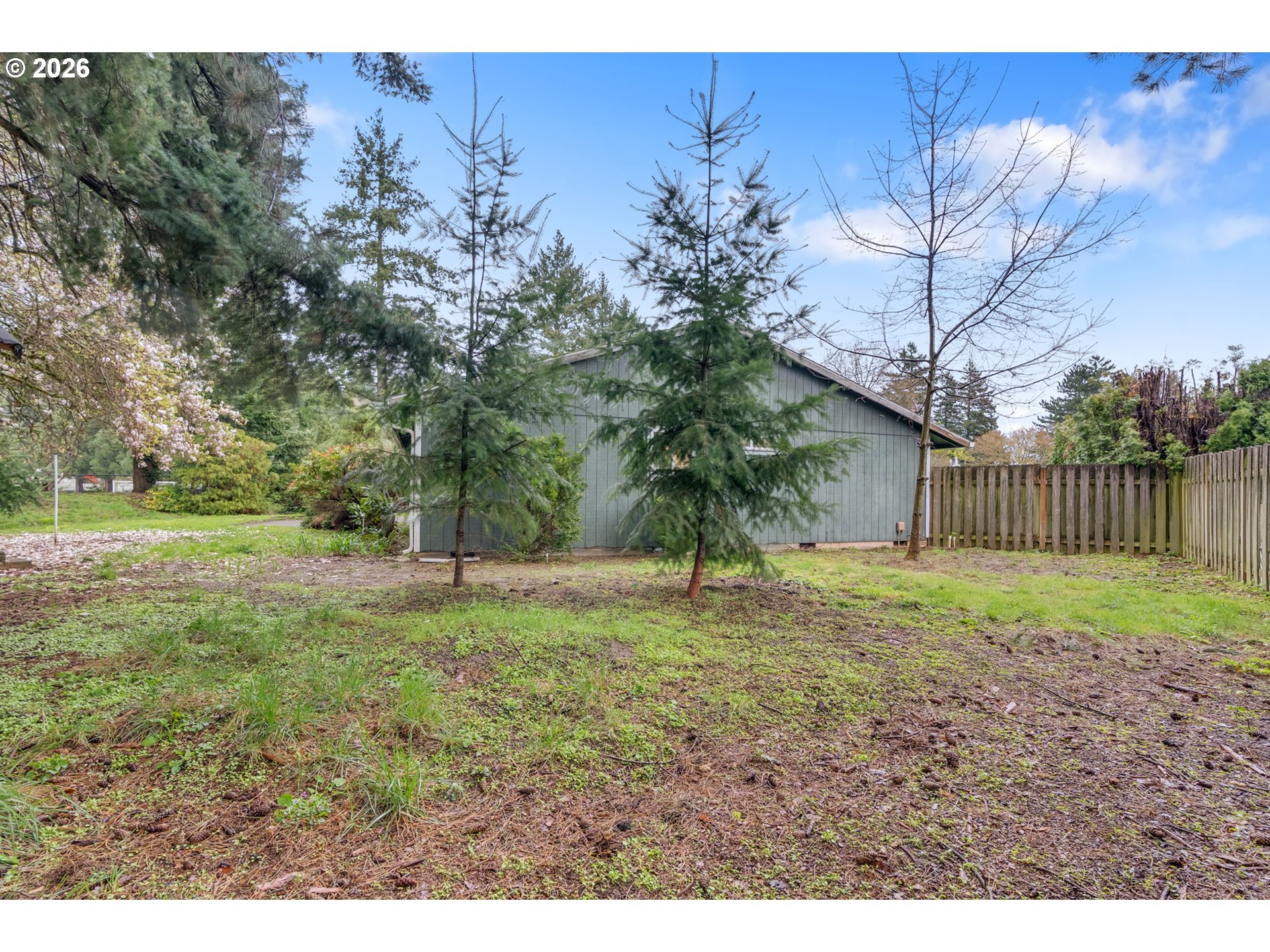 211 SW ROYAL CT