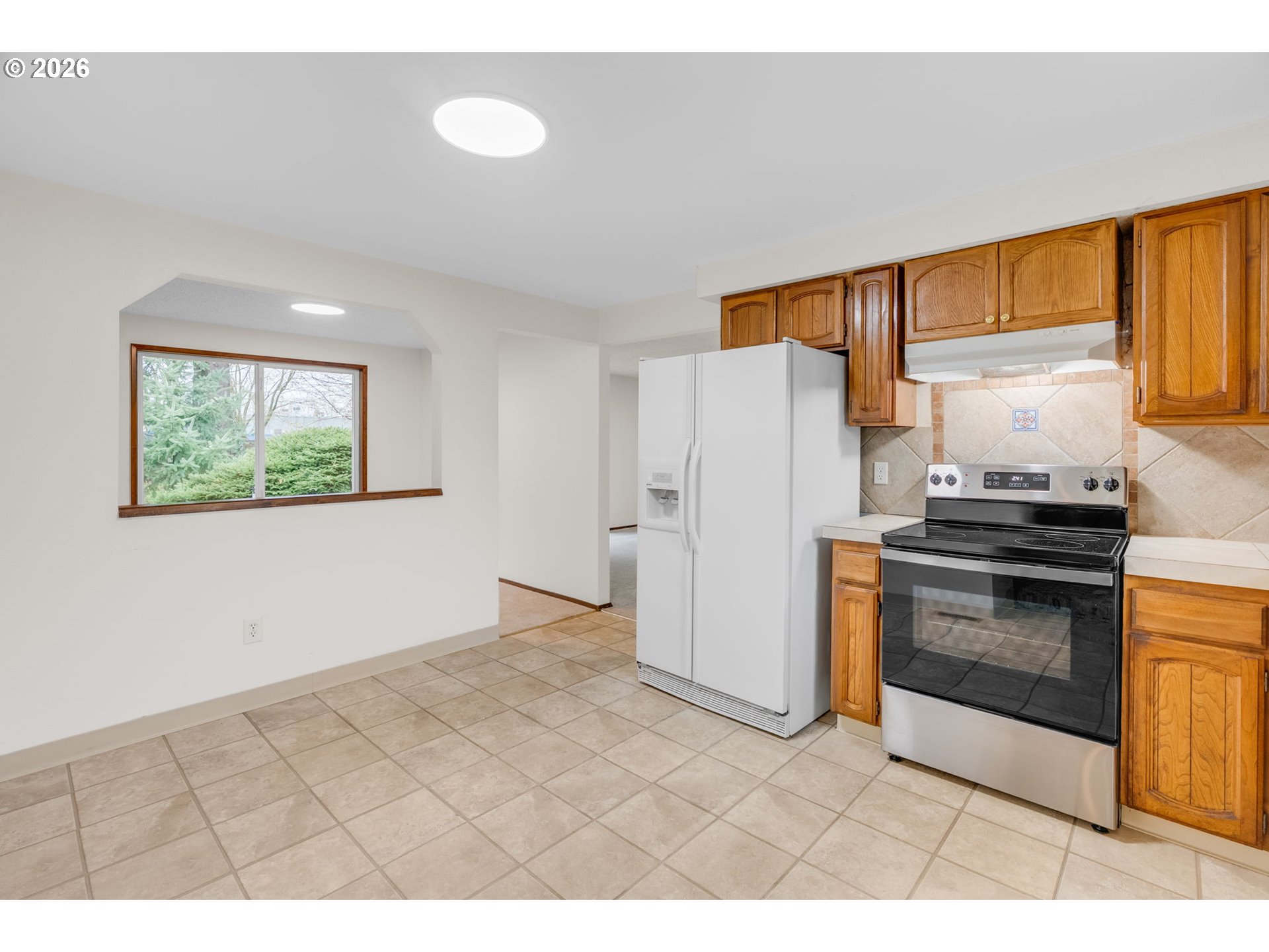 211 SW ROYAL CT