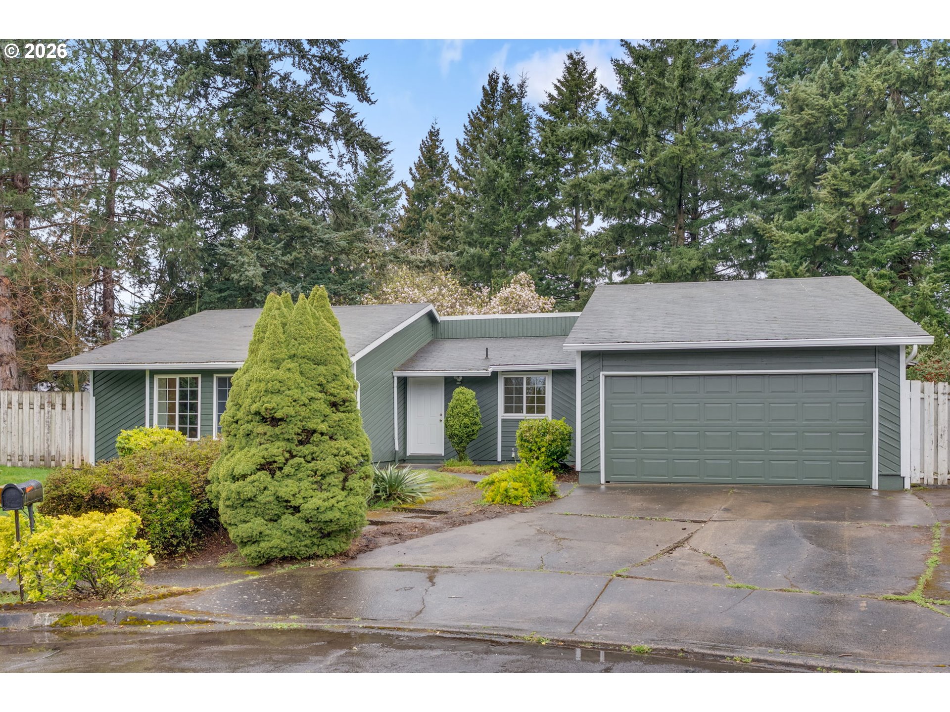 211 SW ROYAL CT