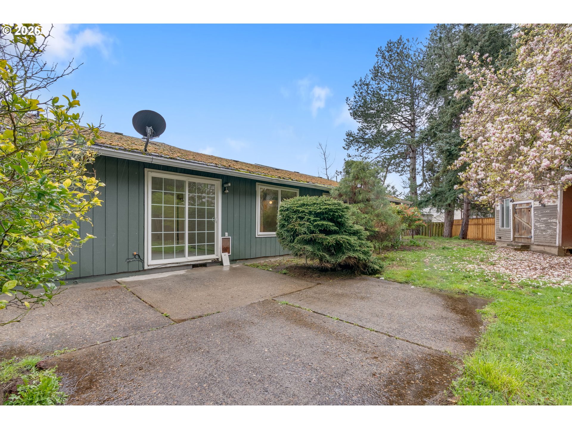 211 SW ROYAL CT