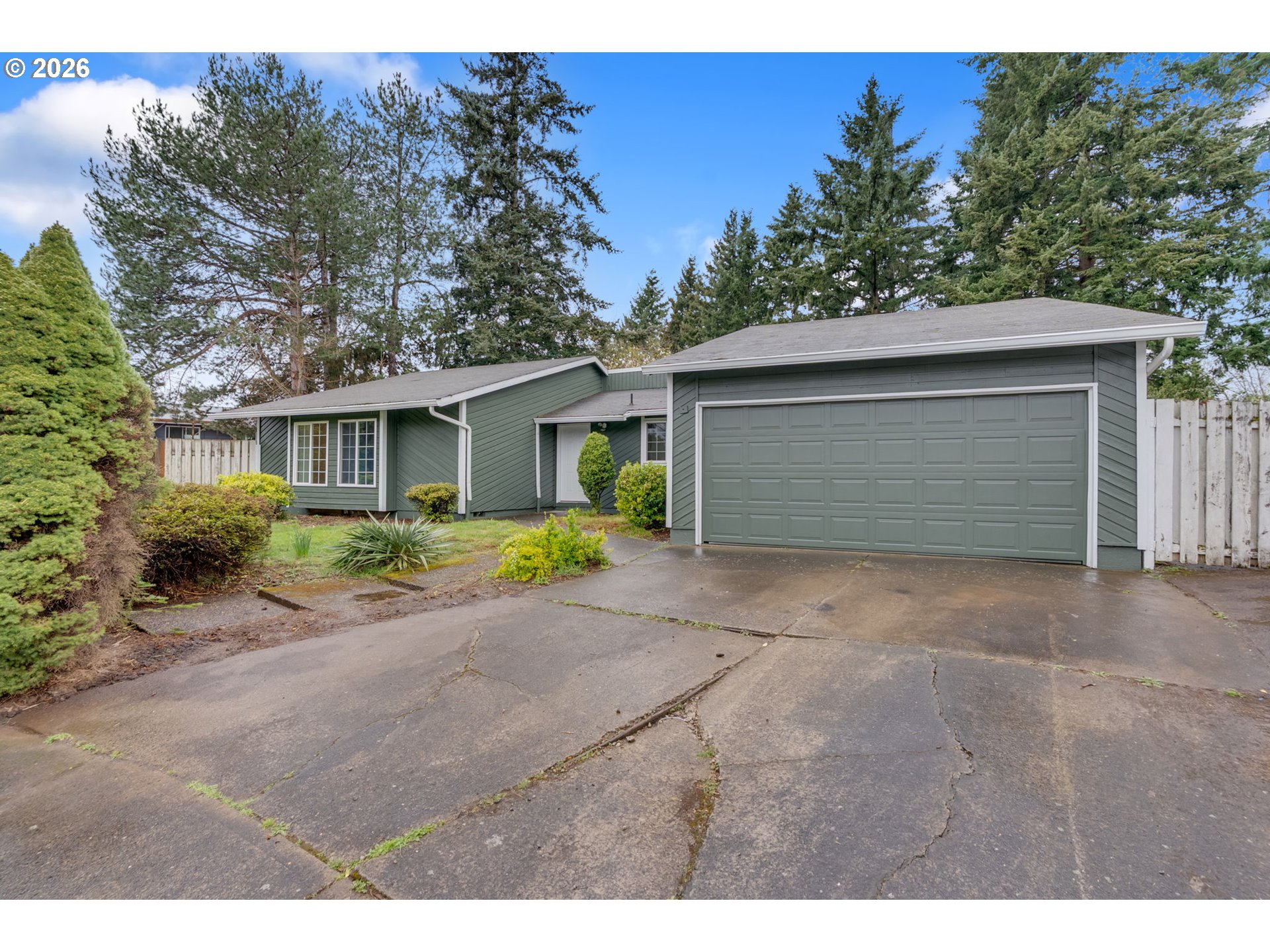 211 SW ROYAL CT