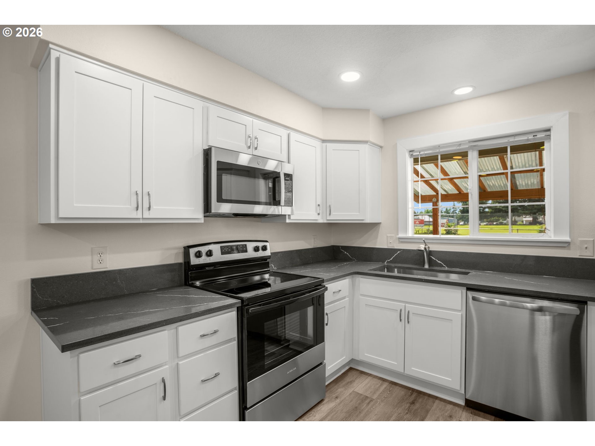 400 NW 6TH AVE