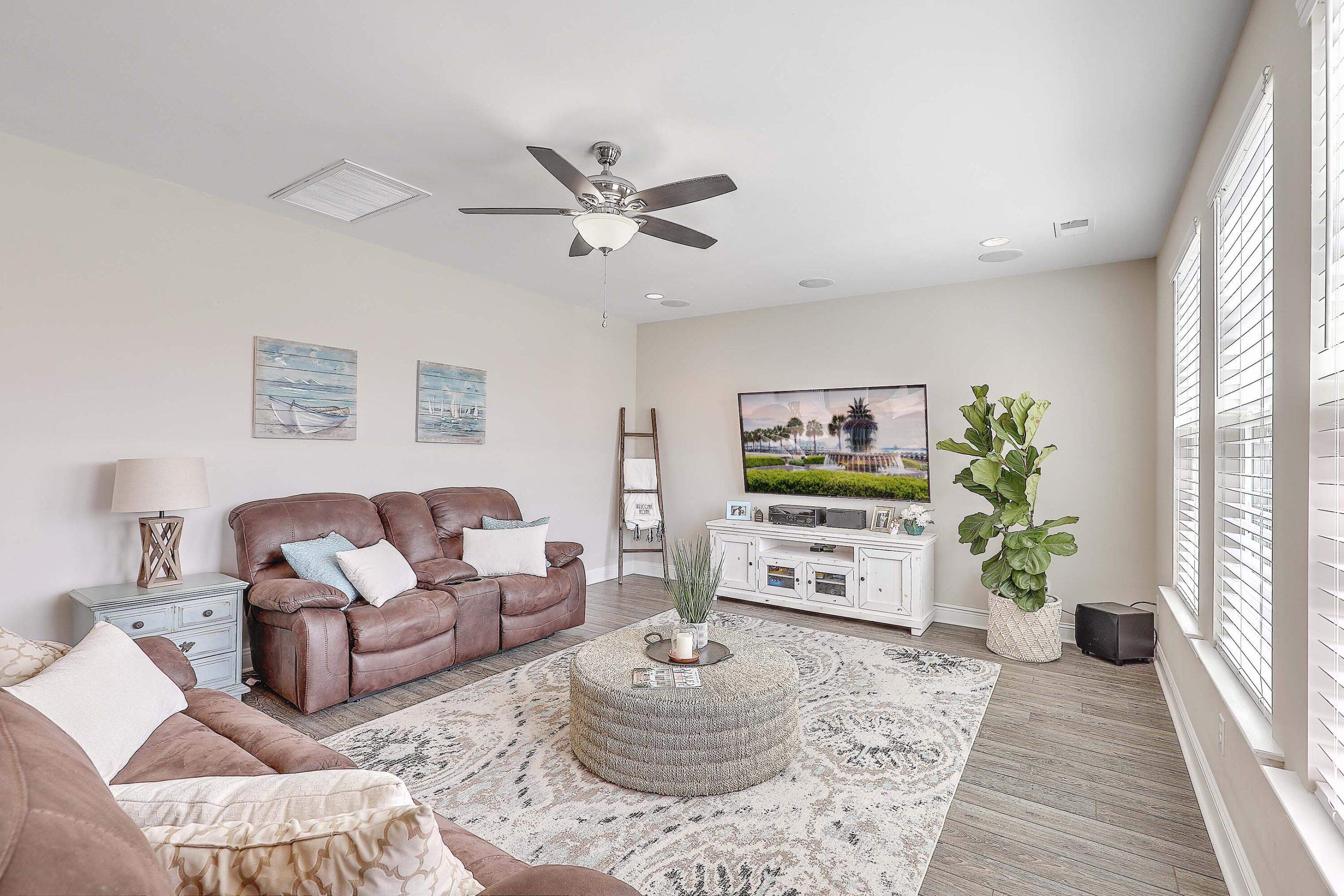 208 Bigleaf Court
