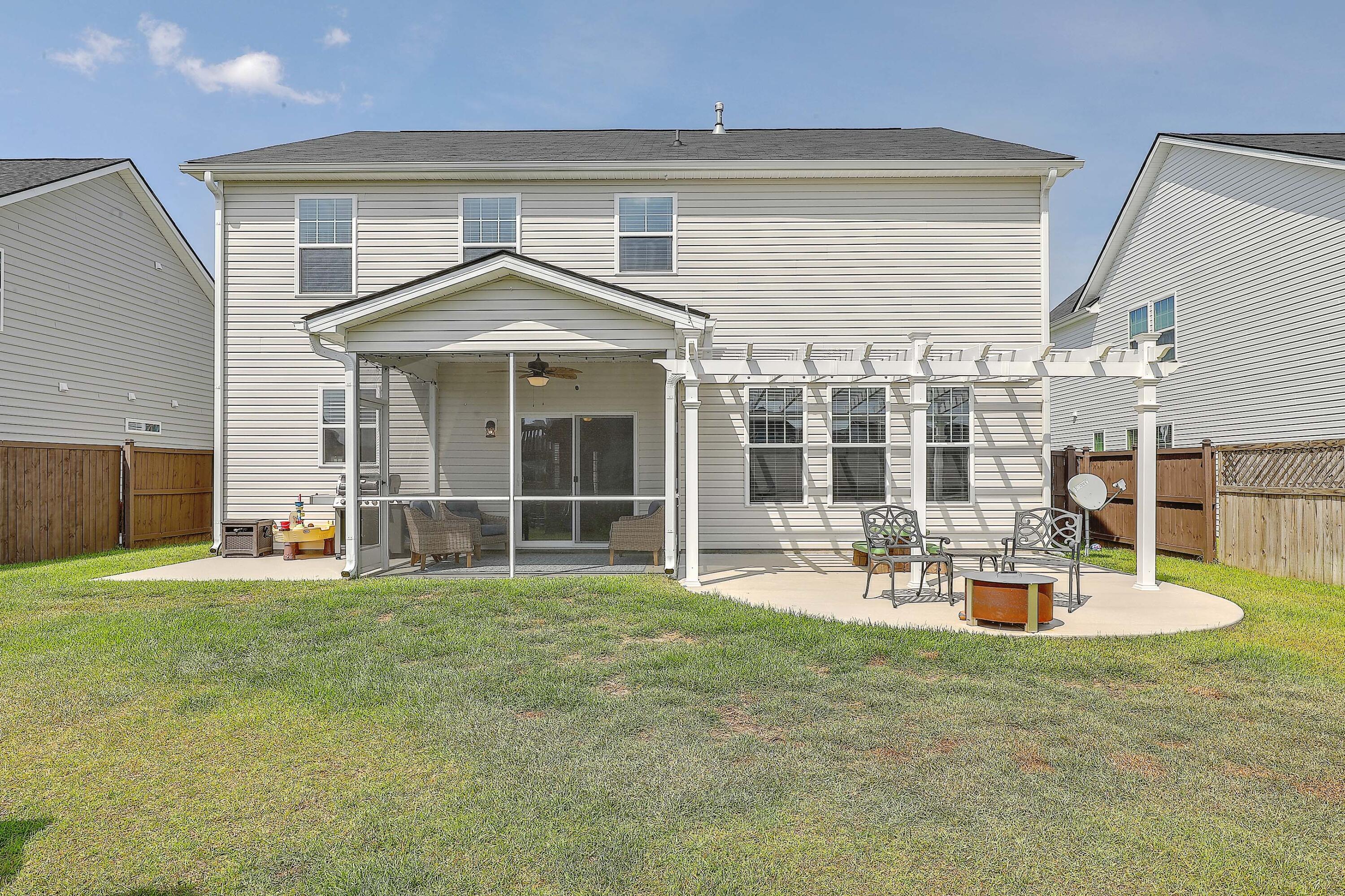 208 Bigleaf Court