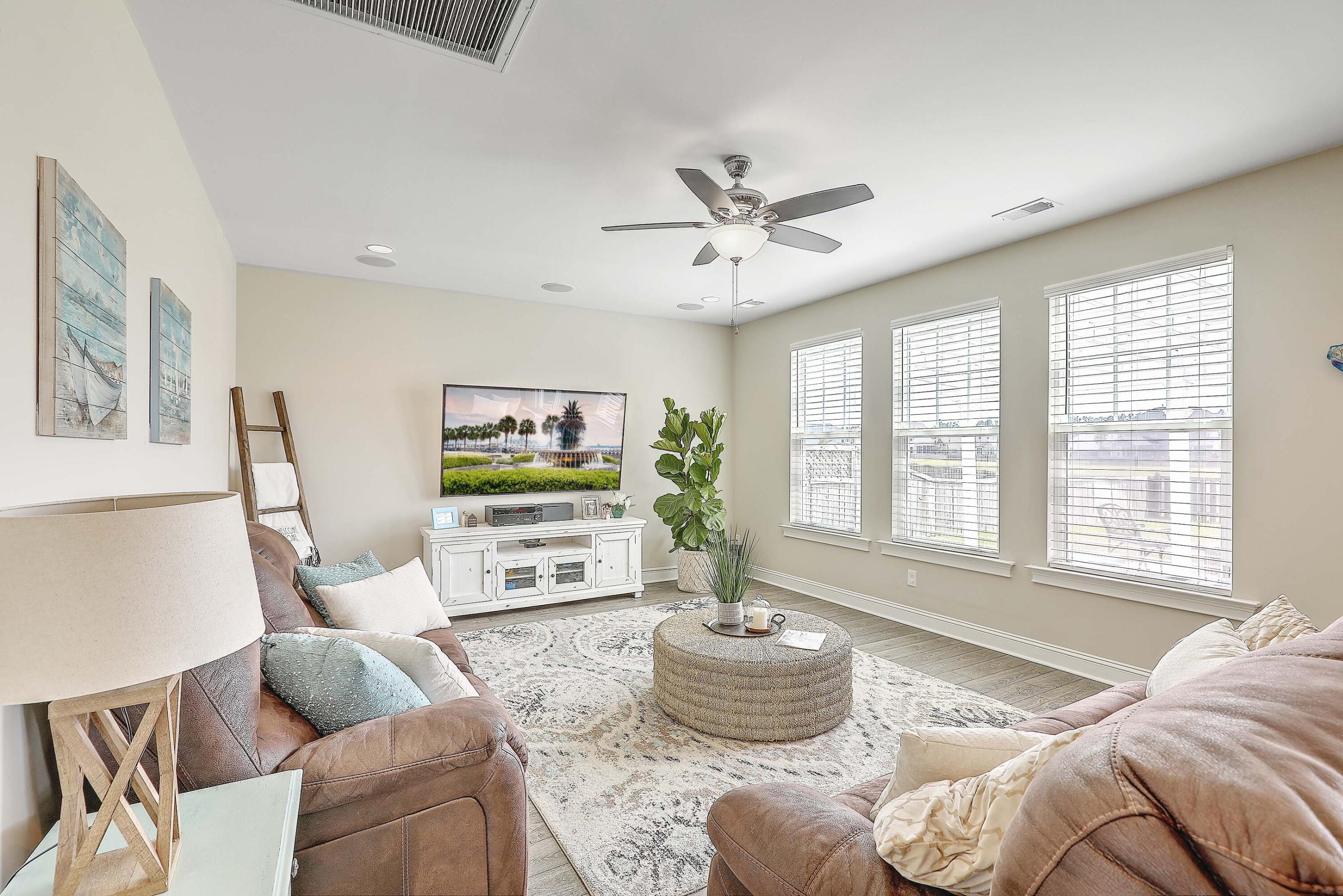 208 Bigleaf Court