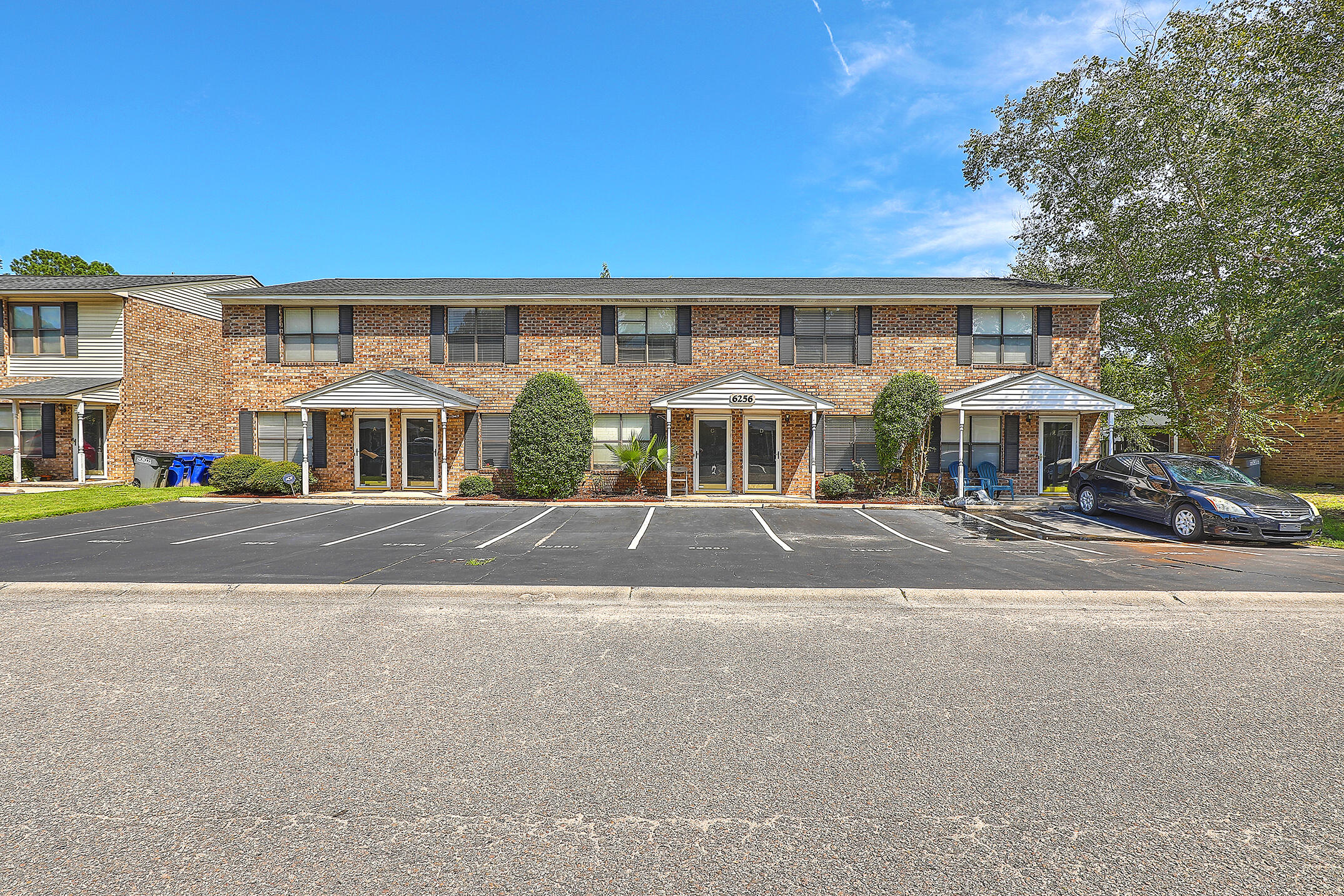 6256 Lucille Drive # D Unit: 14-D