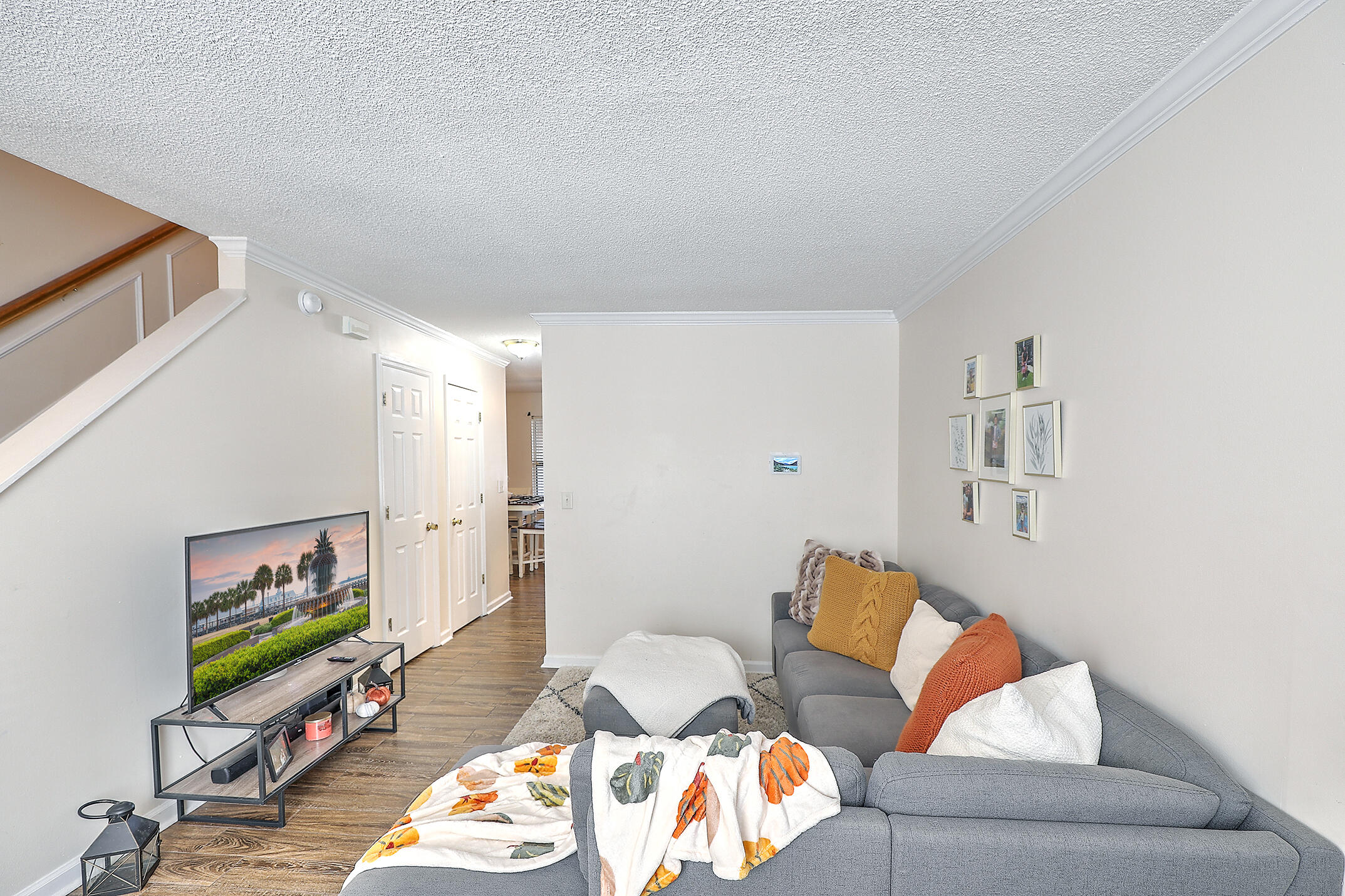 6256 Lucille Drive # D Unit: 14-D