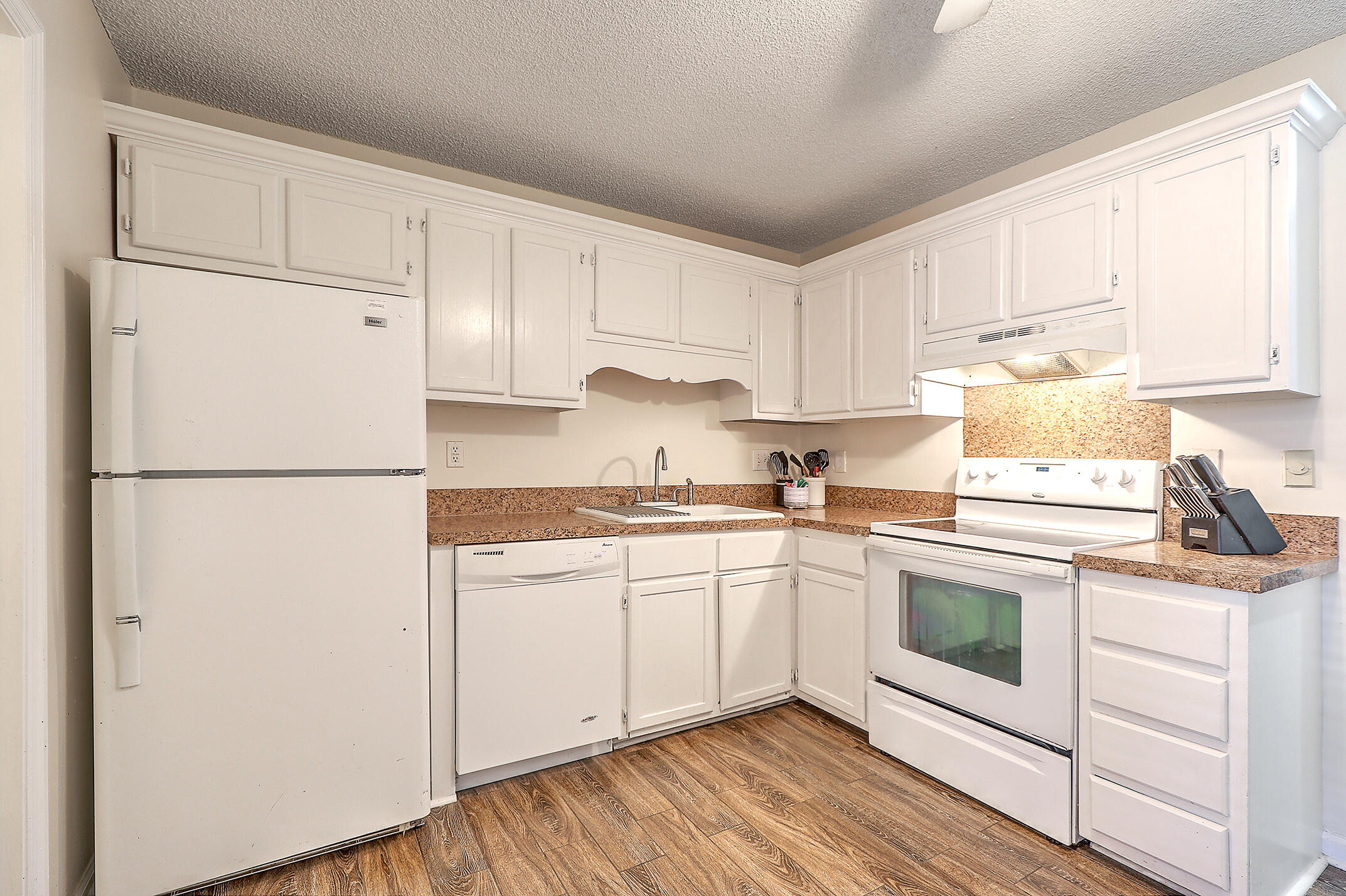 6256 Lucille Drive # D Unit: 14-D