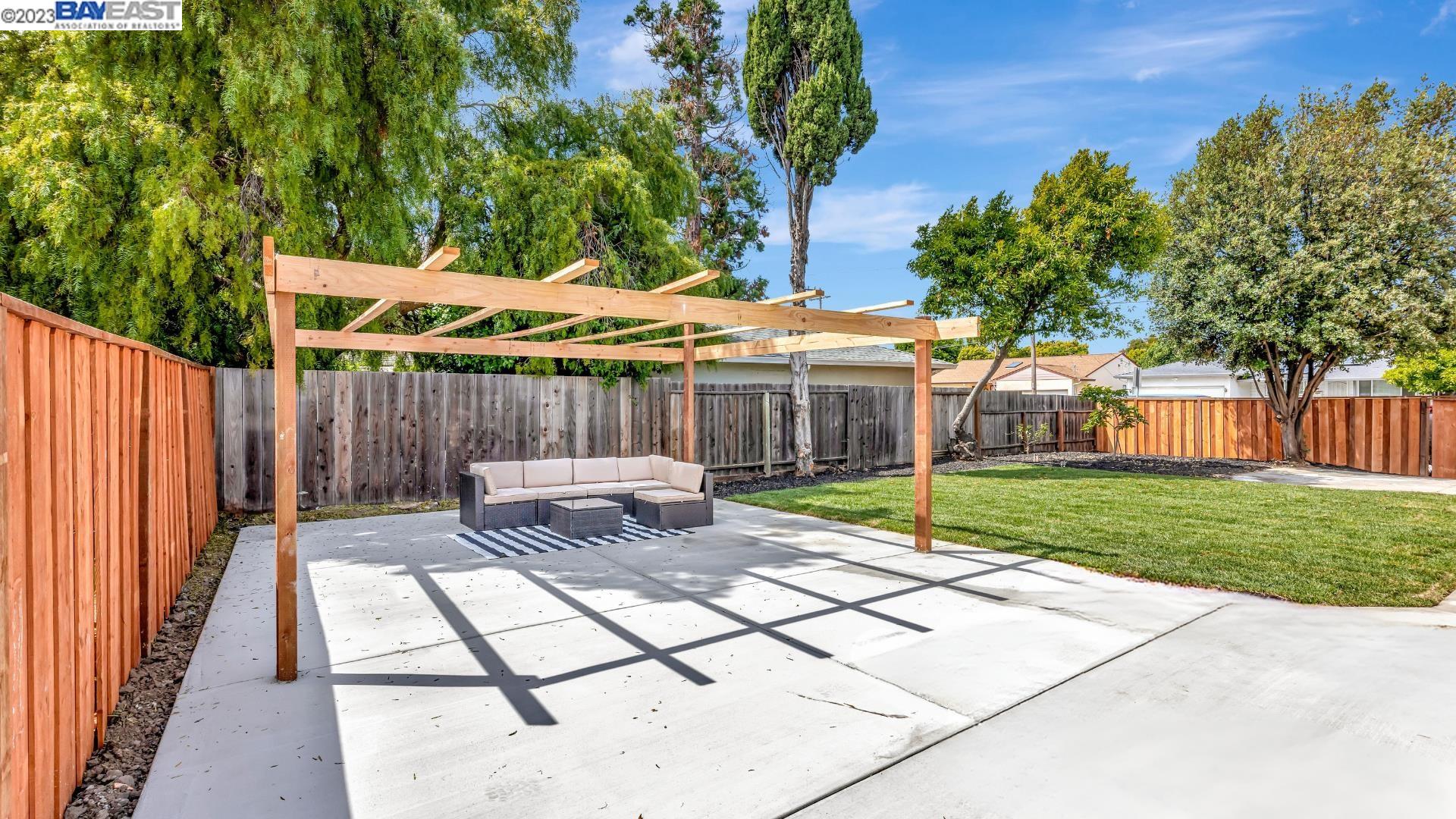 4523 La Salle Avenue