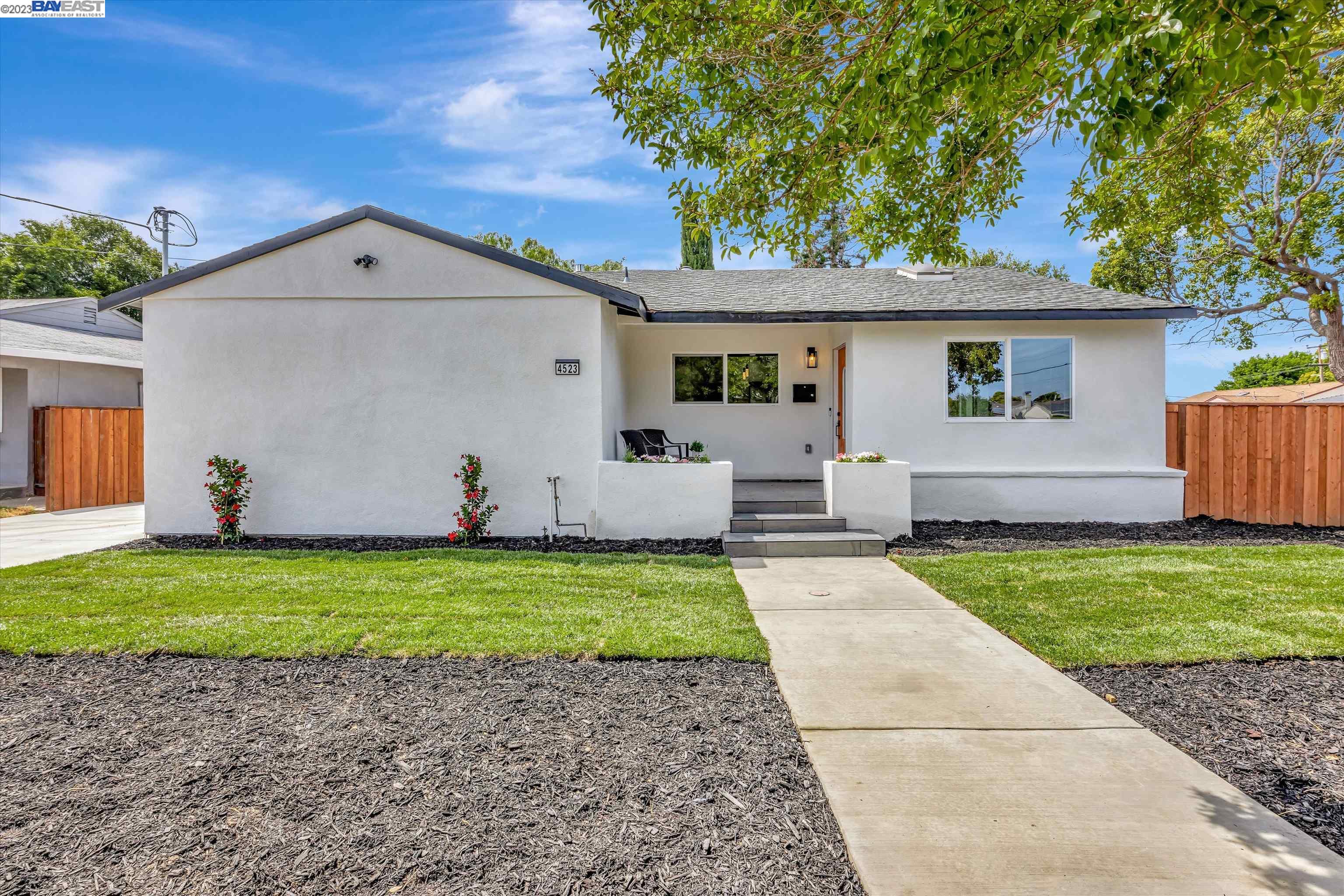 4523 La Salle Avenue
