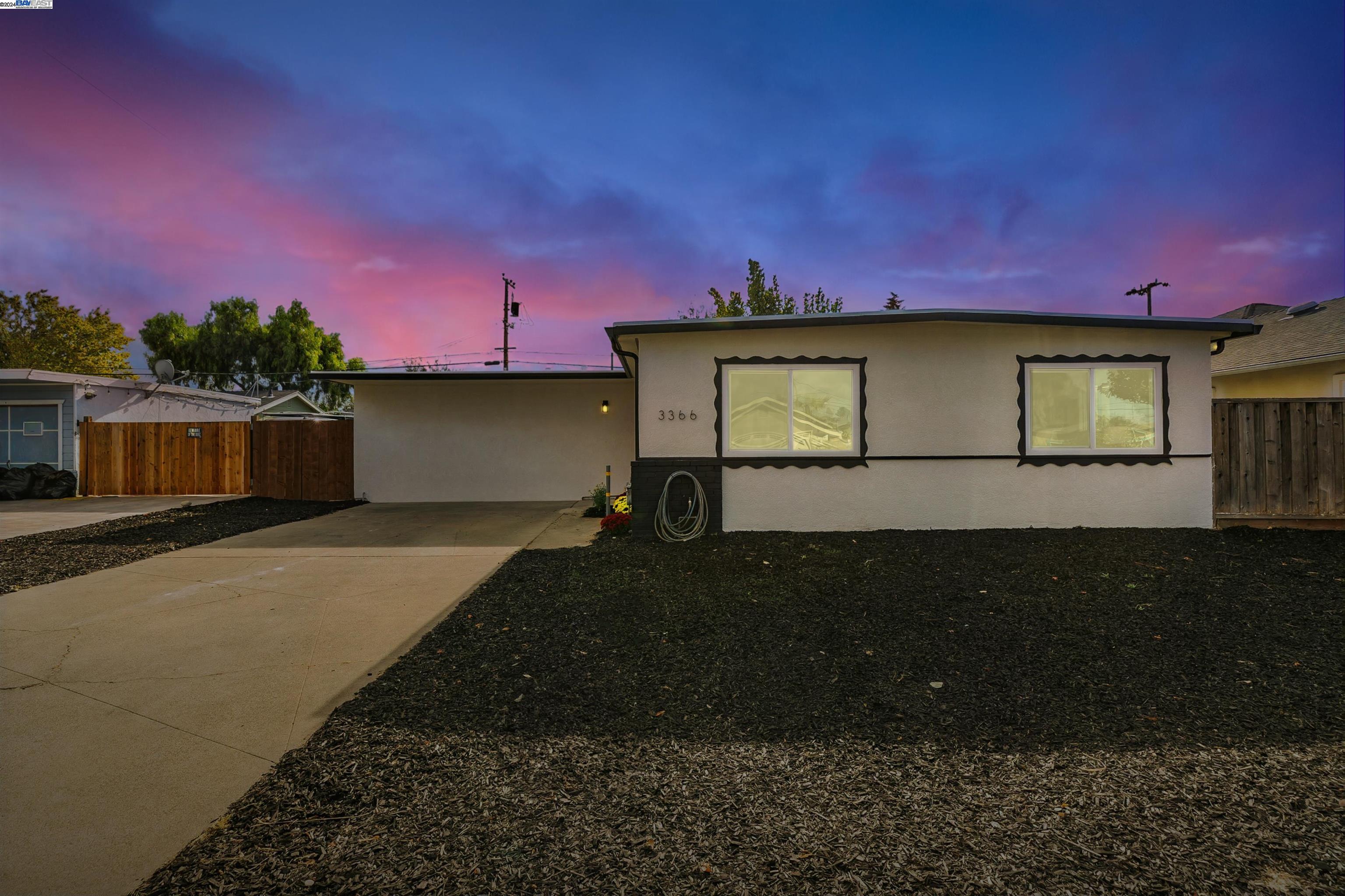 3366 Mission View