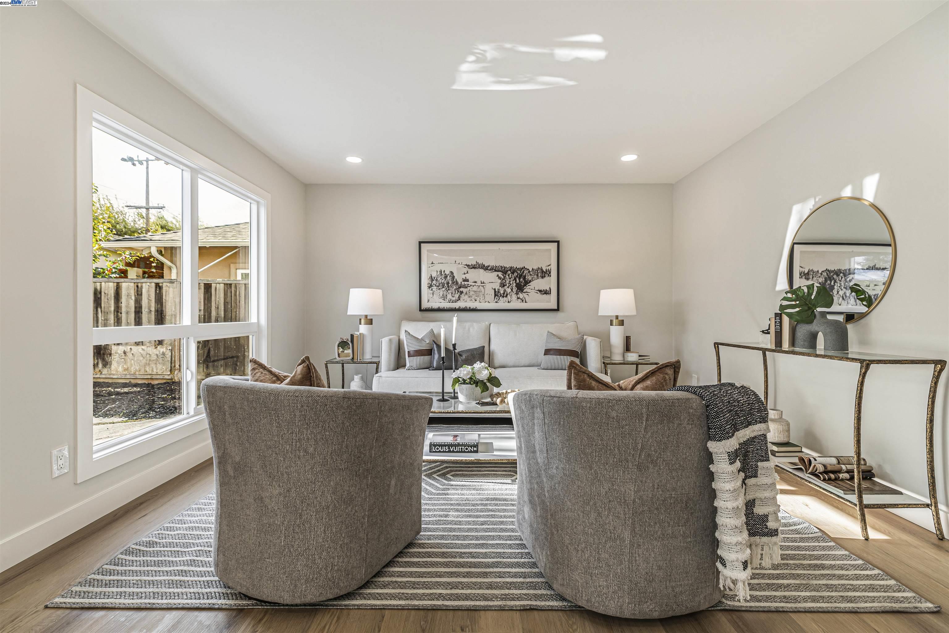 3366 Mission View