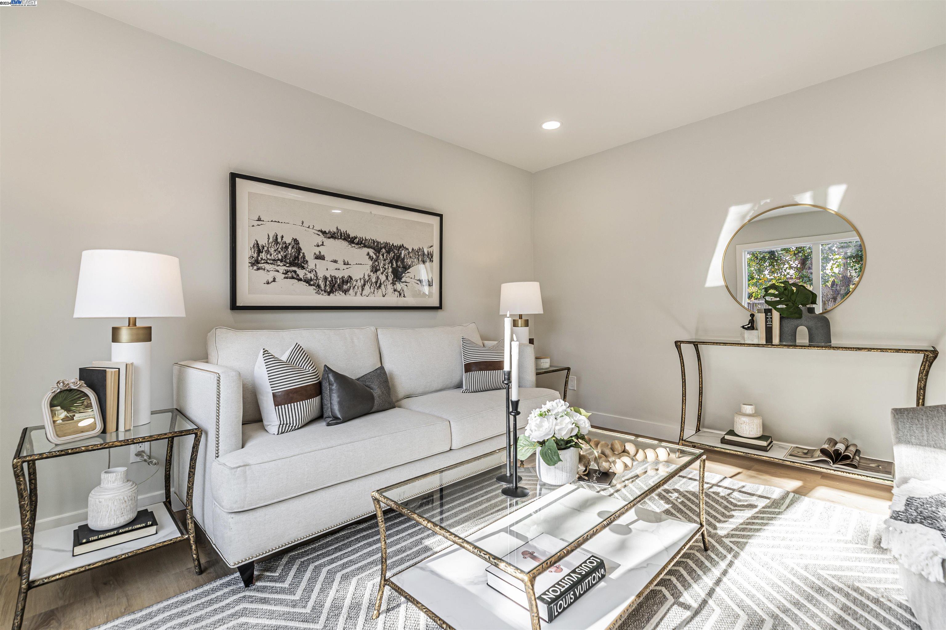 3366 Mission View