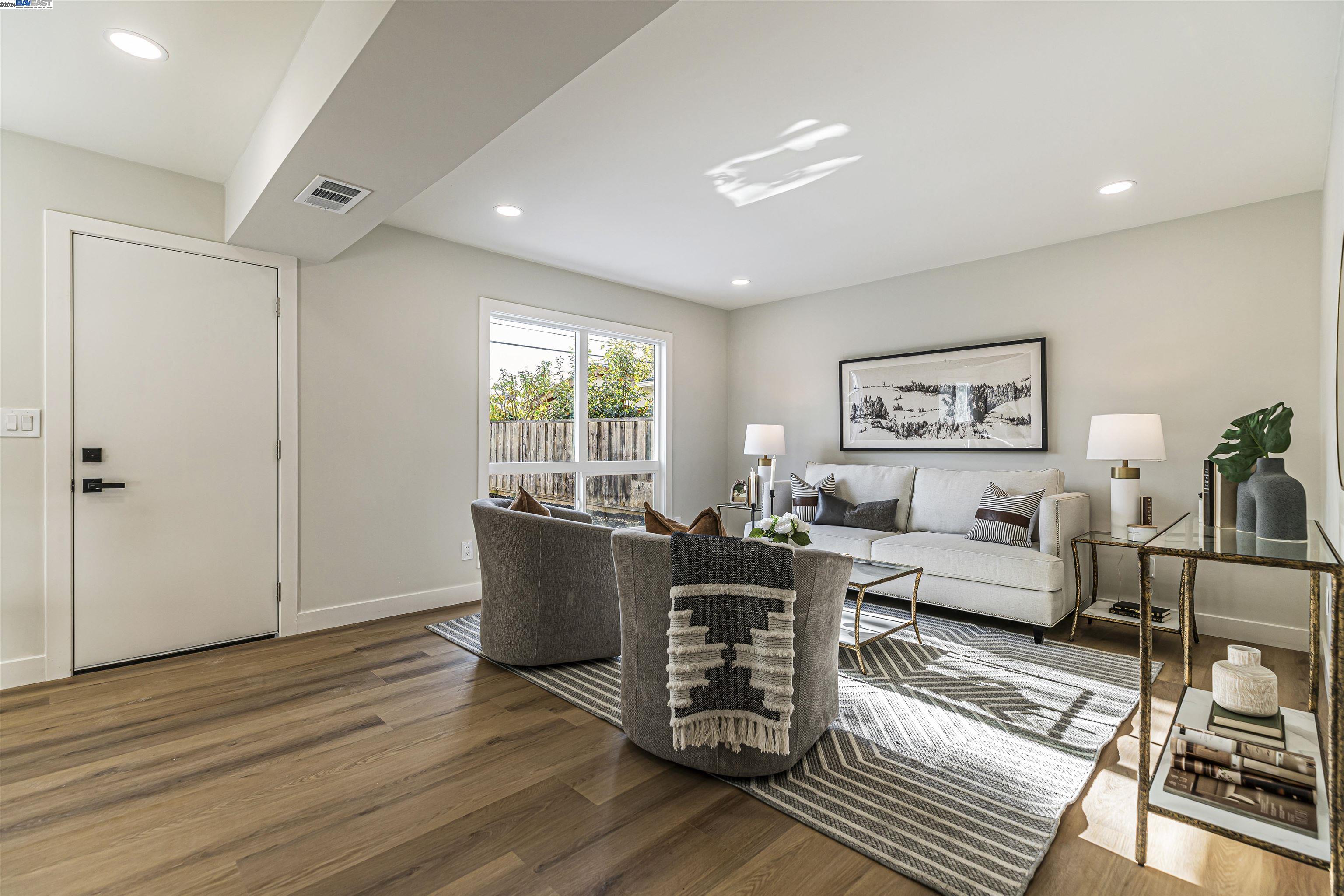 3366 Mission View