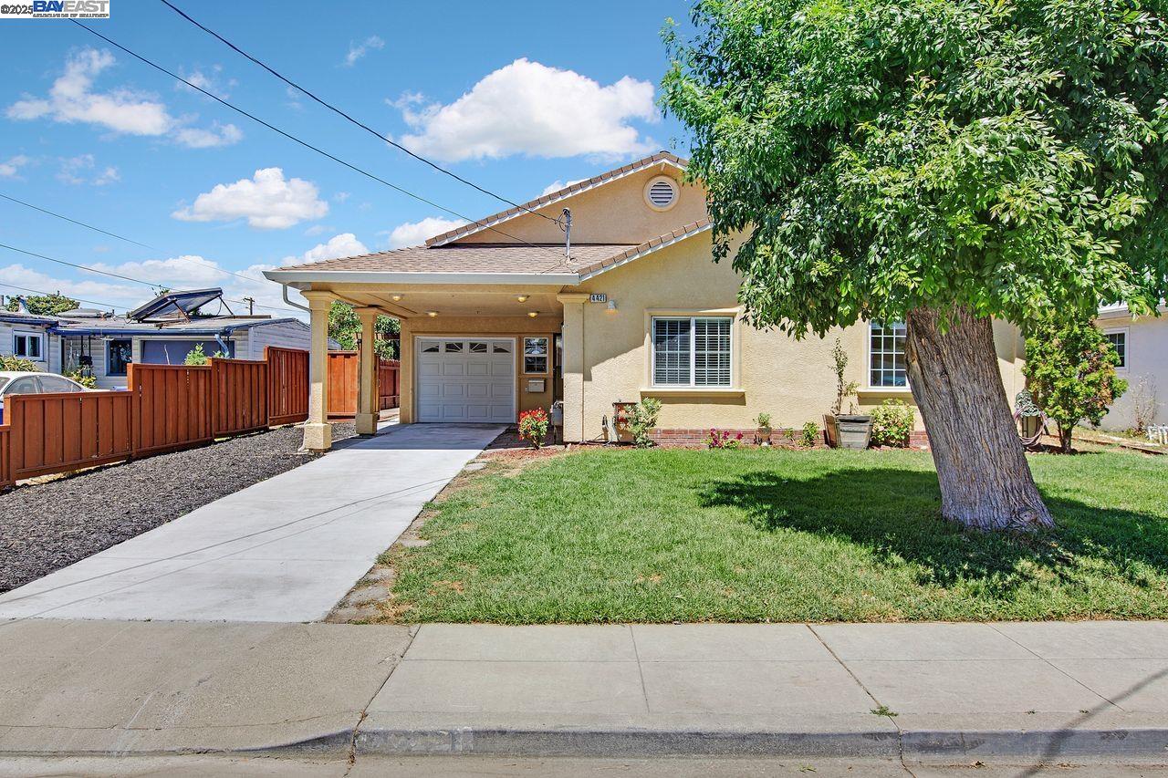 4421 Cahill St