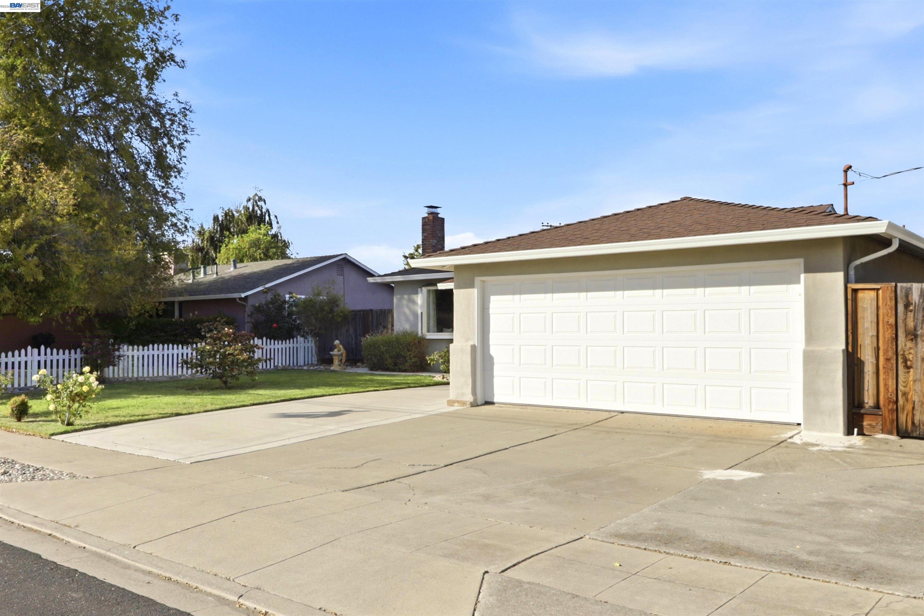 36054 Rosewood Dr