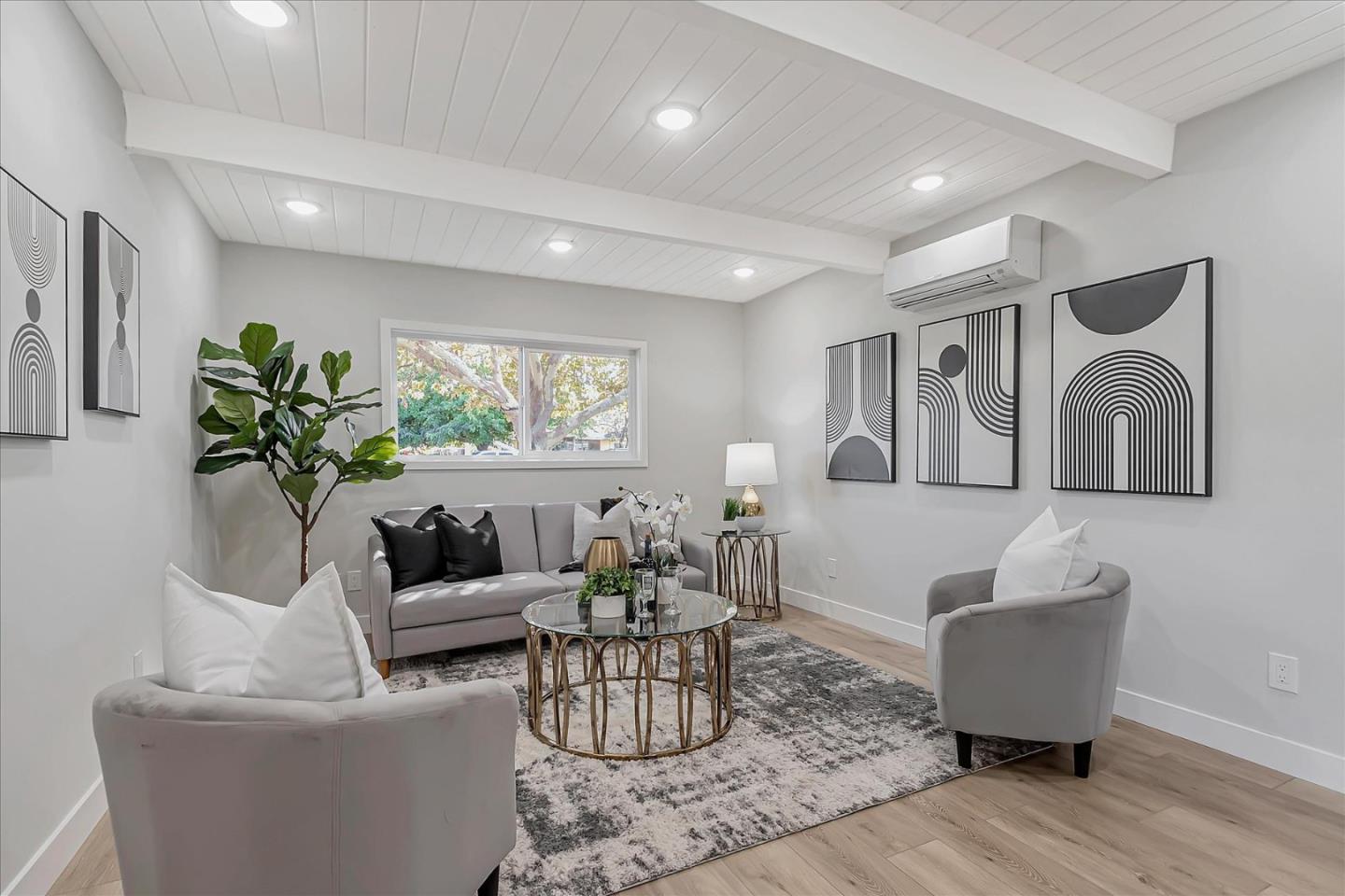 10371 Serrano