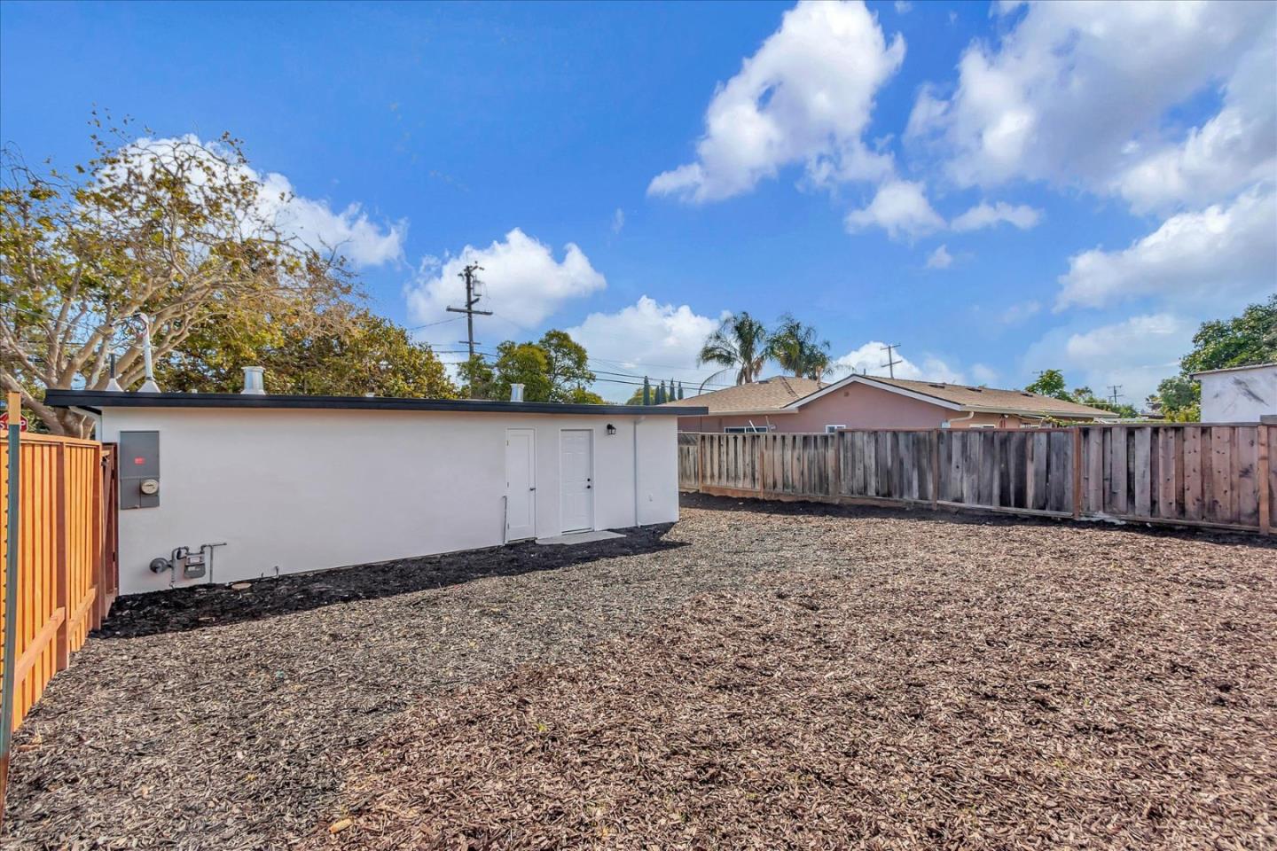 10371 Serrano