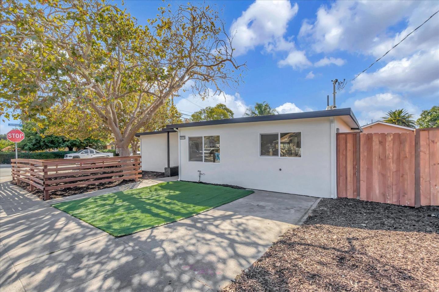 10371 Serrano