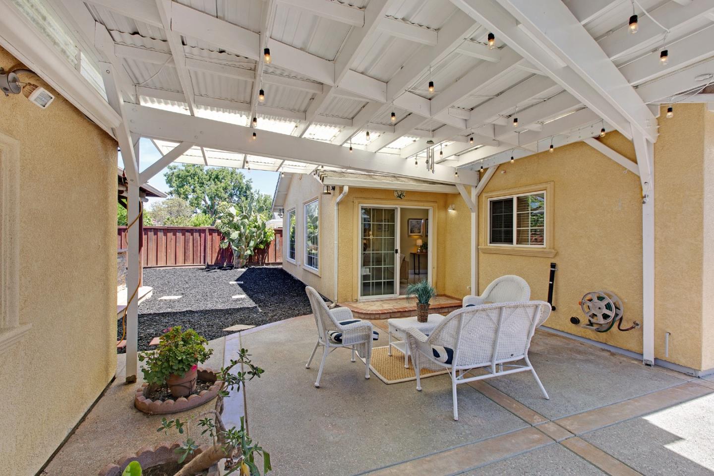 4421 Cahill Street