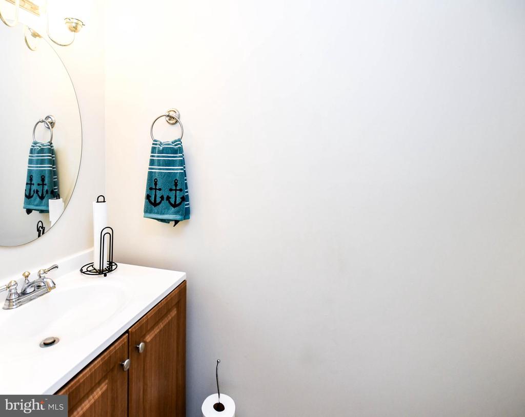 9466 SEA BREEZE COURT