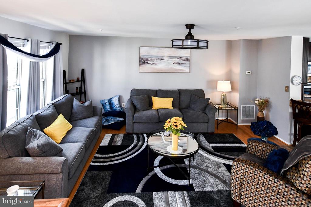 9466 SEA BREEZE COURT