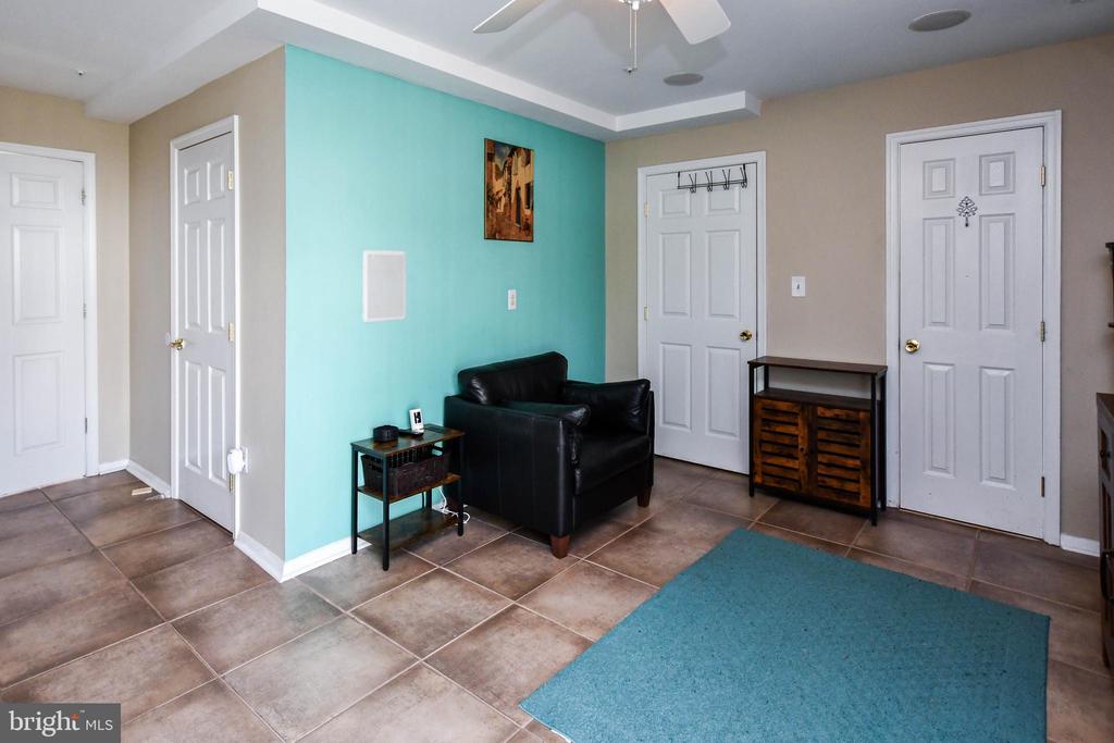 9466 SEA BREEZE COURT