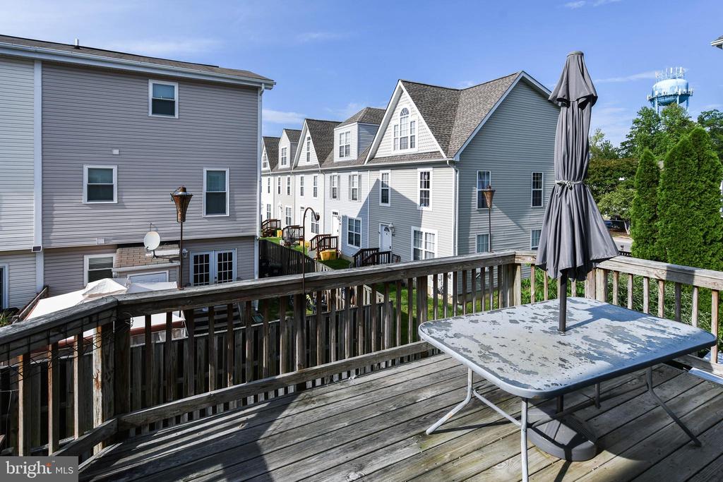 9466 SEA BREEZE COURT
