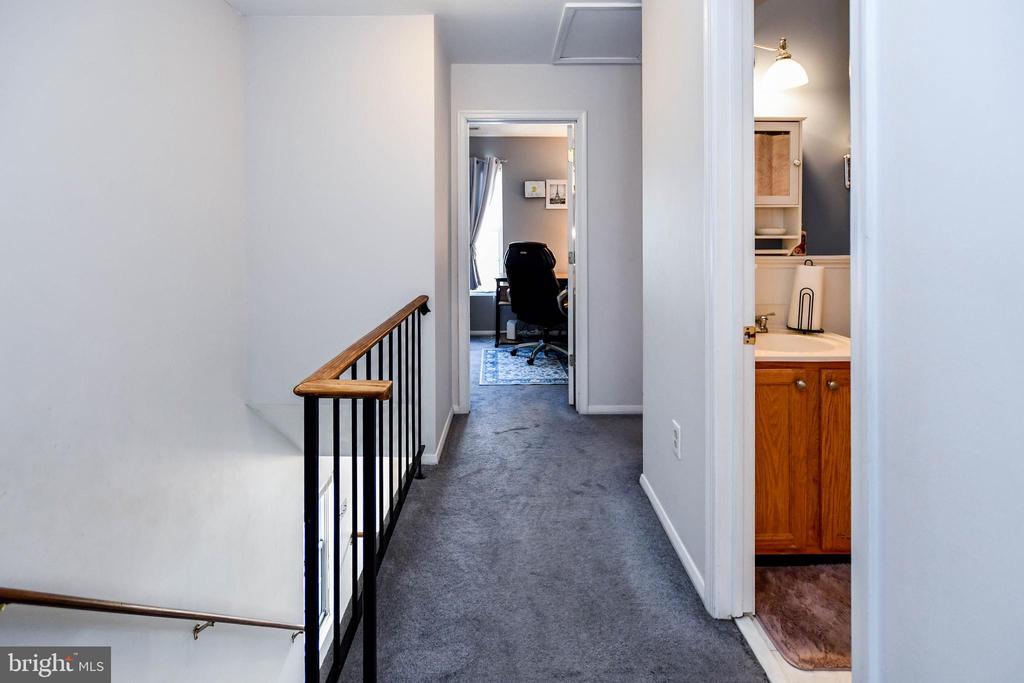 9466 SEA BREEZE COURT