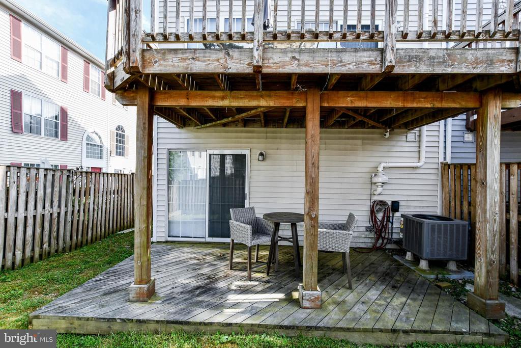 9466 SEA BREEZE COURT