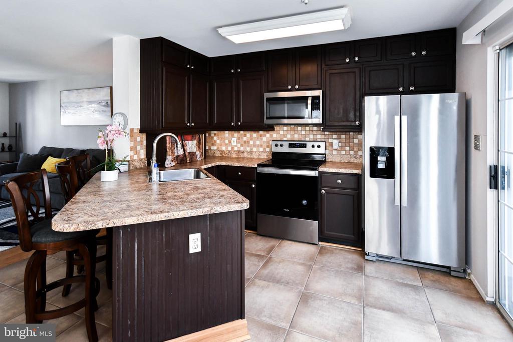 9466 SEA BREEZE COURT